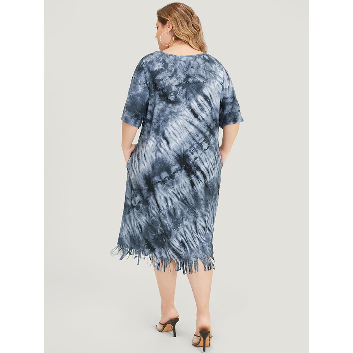 Plus Size Tie Dye V Neck Pocket Batwing Sleeve Fringe Hem Dress Indigo Women Vacation Tassels V-neck Half Sleeve Curvy Midi Dress BloomChic 12/L Product Image
