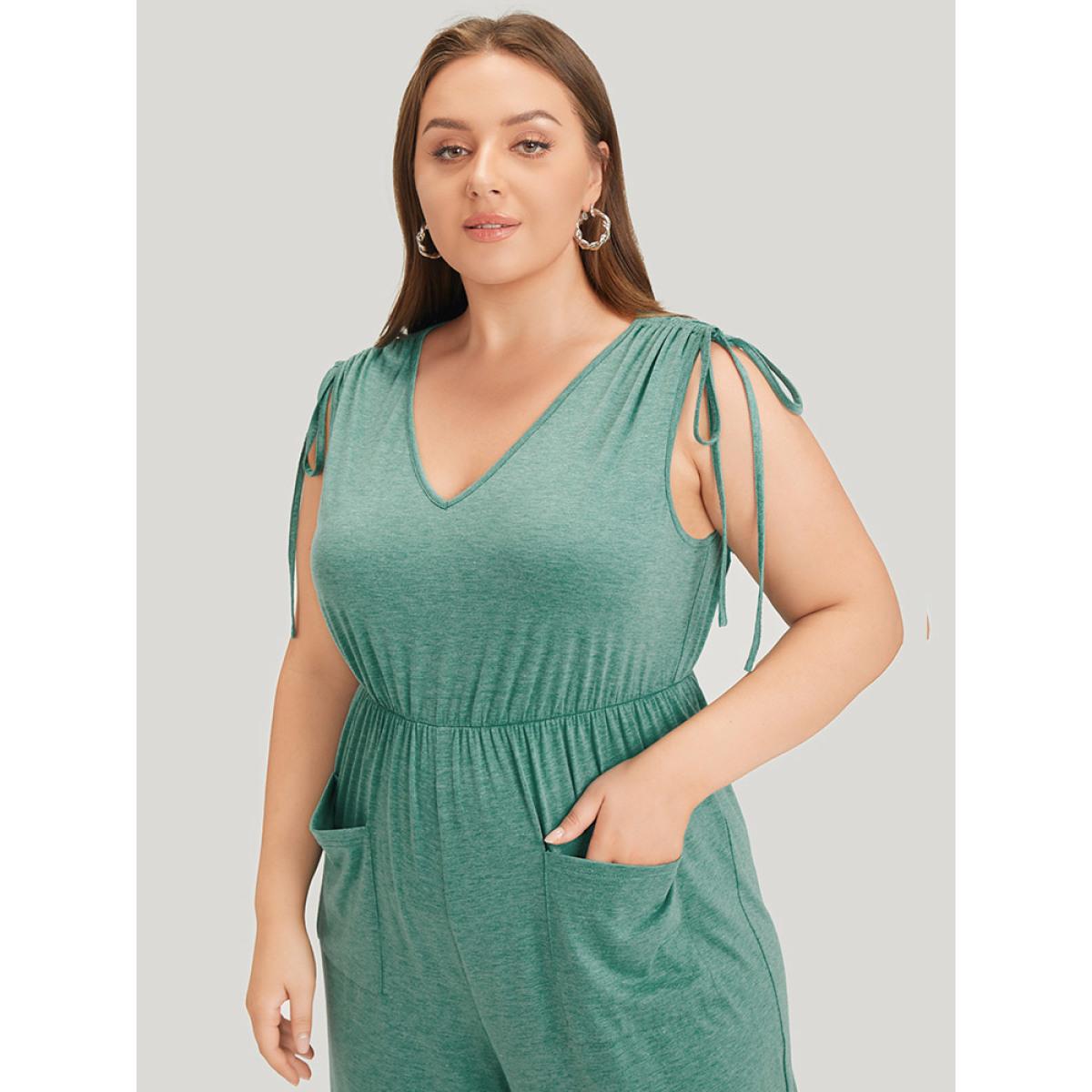 Plus Size Emerald Plain Patched Pocket Zipper Drawstring Shoulder Jumpsuit Women Casual Sleeveless V-neck Dailywear Loose Jumpsuits BloomChic 30/6X Product Image