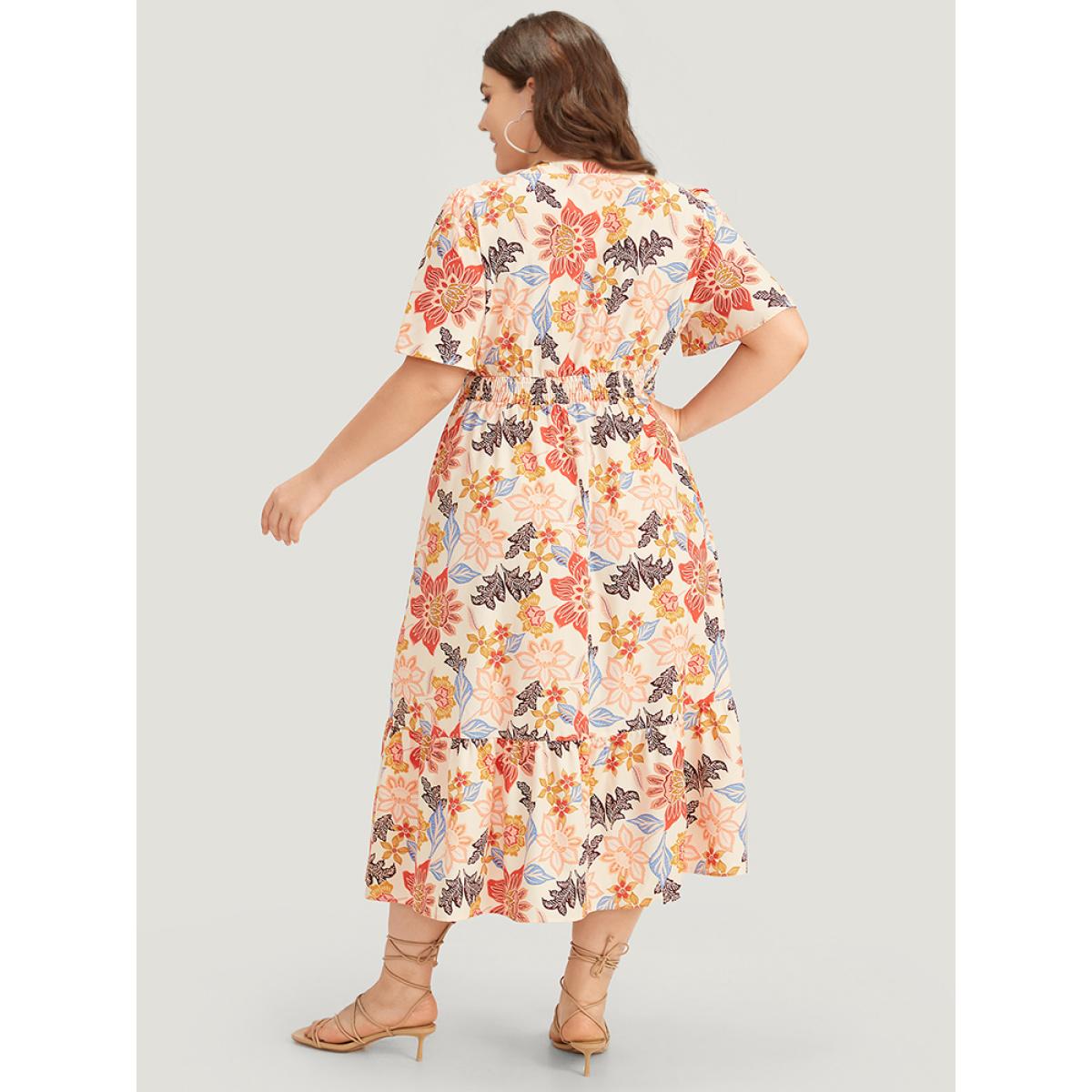 Plus Size Floral Print Shirred Pocket Notched Ruffled Hem Dress MistyRose Women Vacation Printed Notched collar Short sleeve Curvy Midi Dress BloomChic 30/6X Product Image