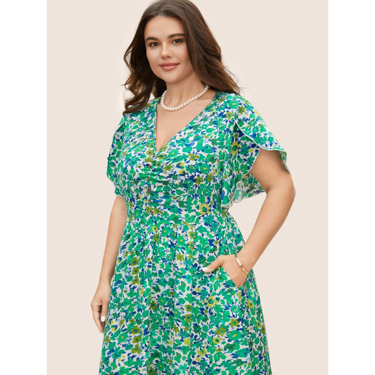 Plus Size Floral Button Detail Petal Sleeve Maxi Dress Malachitegreen Women Elegant Gathered V-neck Short sleeve Curvy BloomChic 14-16/1X Product Image