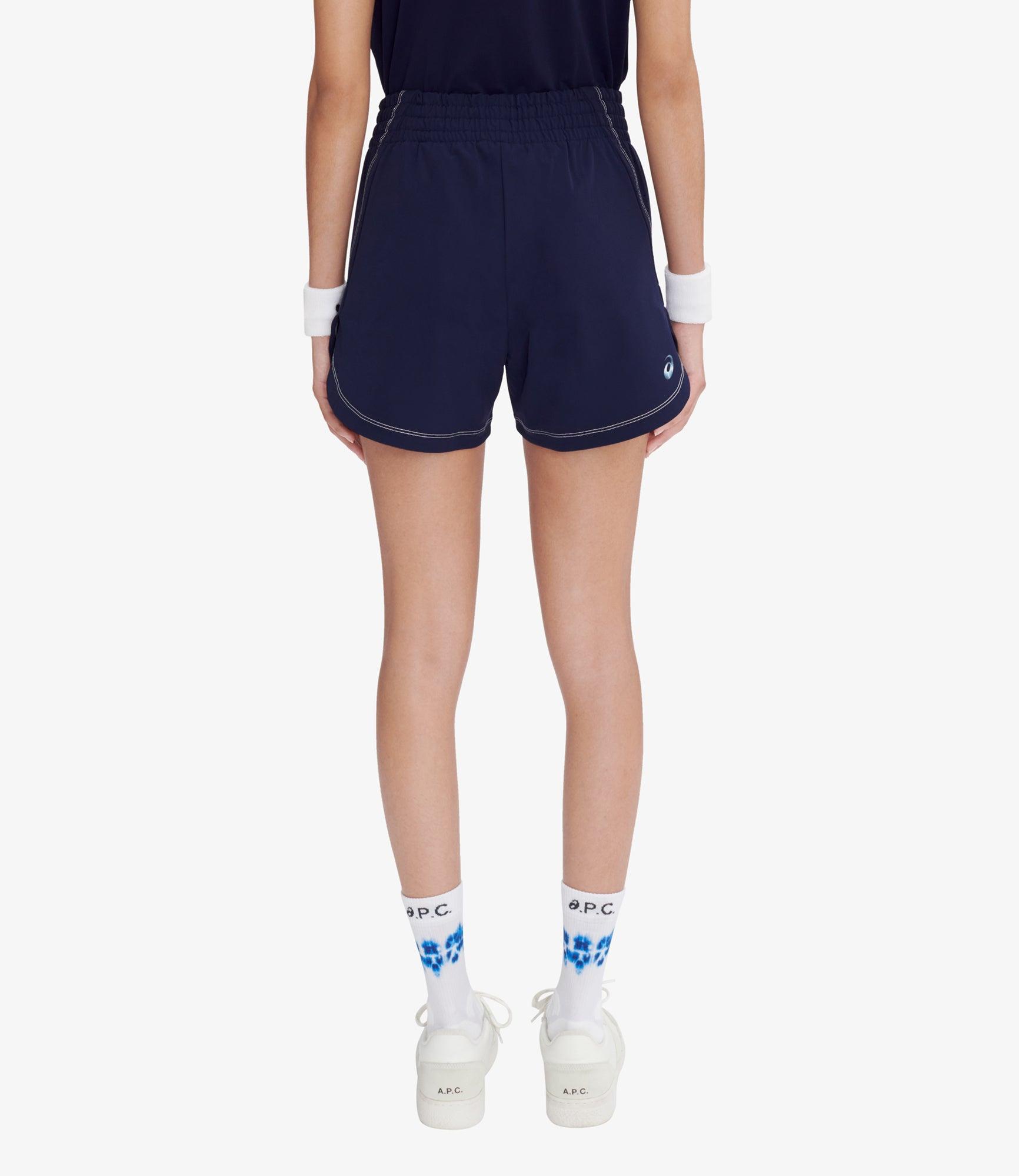 On Court 2 In 1 Shorts Female Product Image