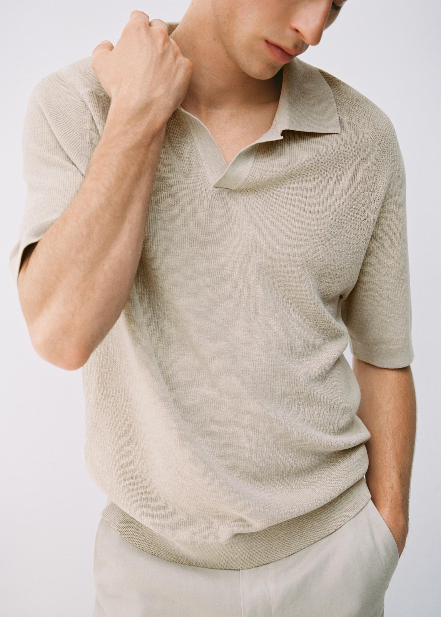 Structured knitted polo shirt - Men | MANGO USA Product Image
