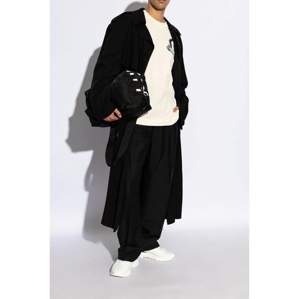 GIVENCHY Spectre Runner Leather Sneakers With 4g Side Zip Detail In White Product Image