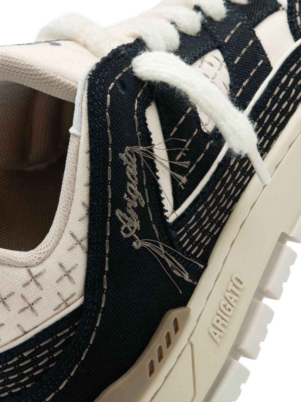 Area sneakers Product Image