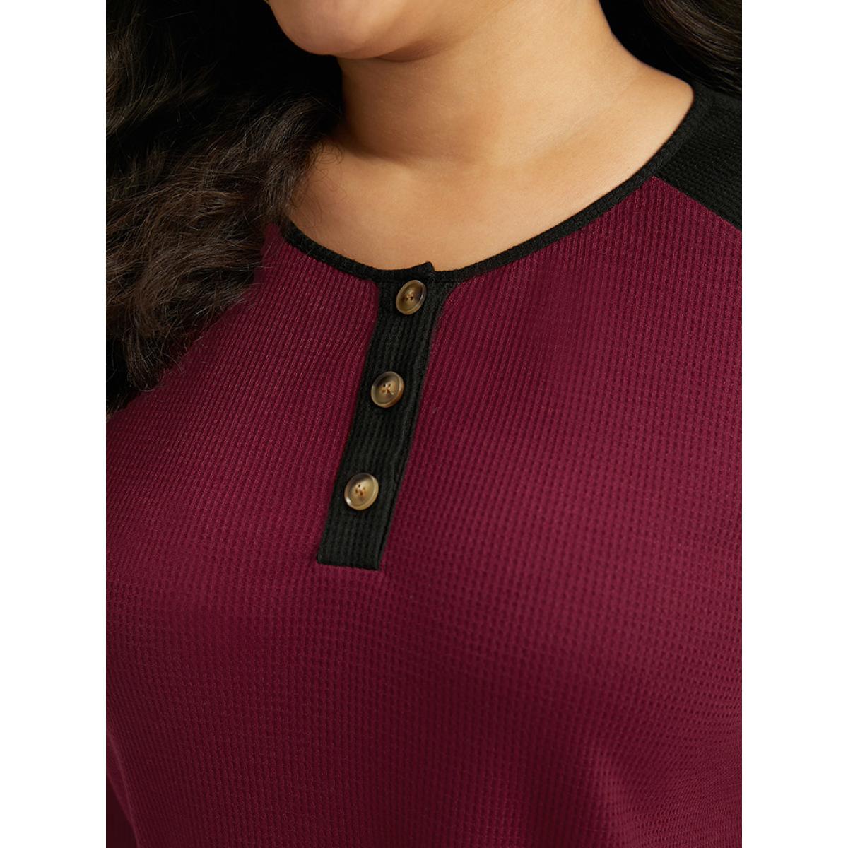 Plus Size Waffle Knit Two Tone Raglan Sleeve T-shirt Burgundy Women Casual Elastic cuffs Plain Open Front Dailywear T-shirts BloomChic 18-20/2X Product Image