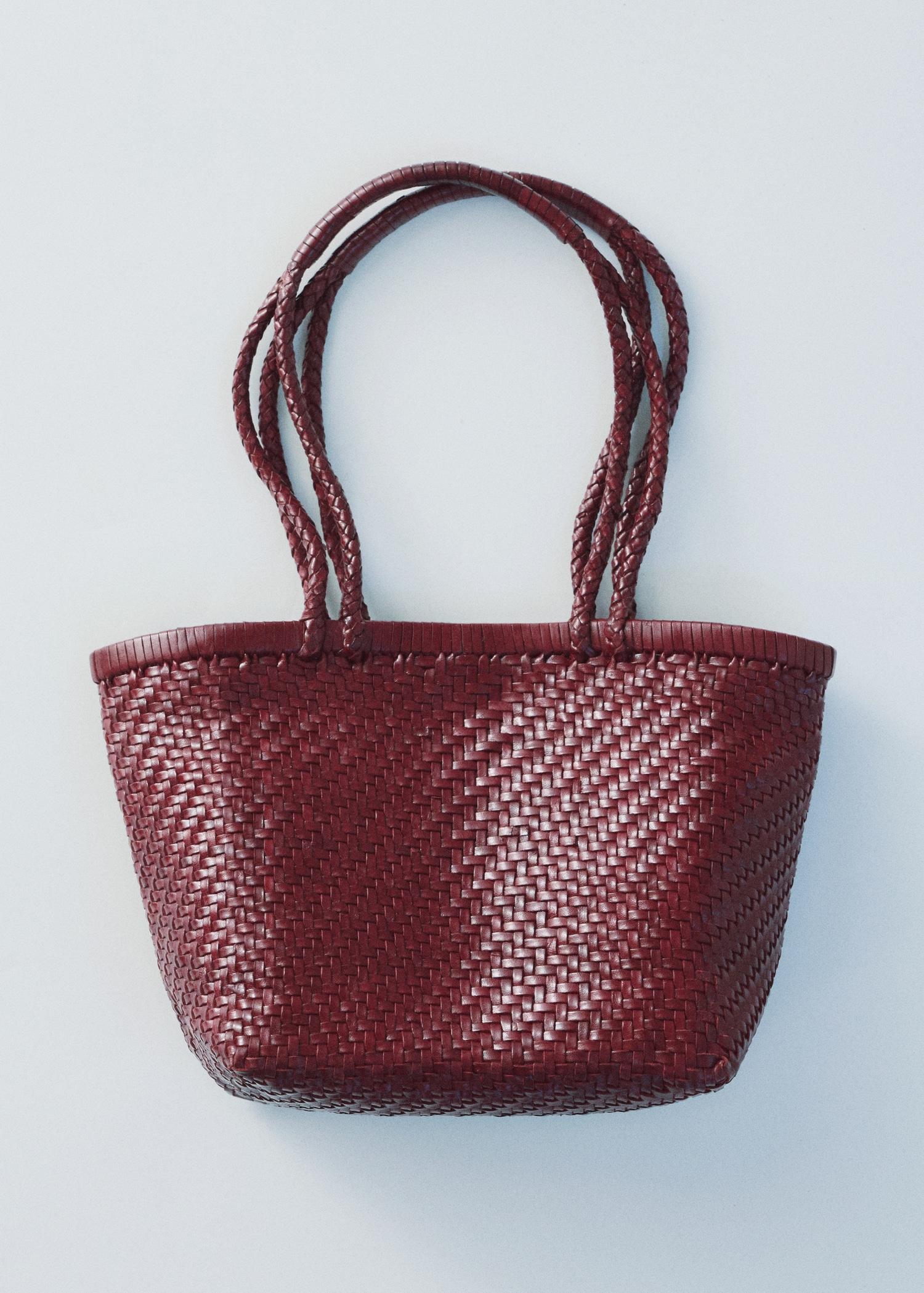 Braided leather shoulder bag - Women | MANGO USA Product Image