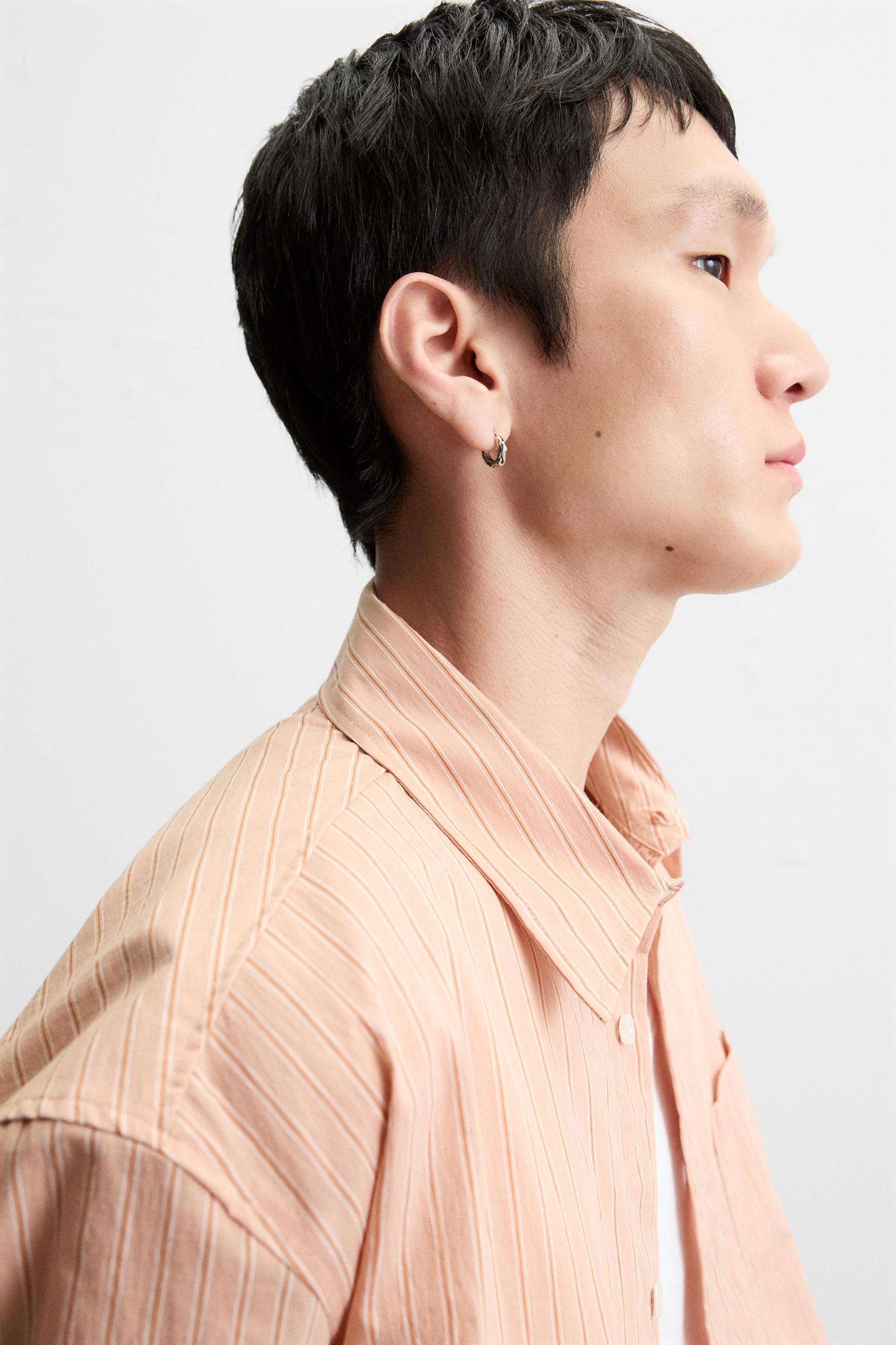 STRIPED CROPPED FIT SHIRT Product Image