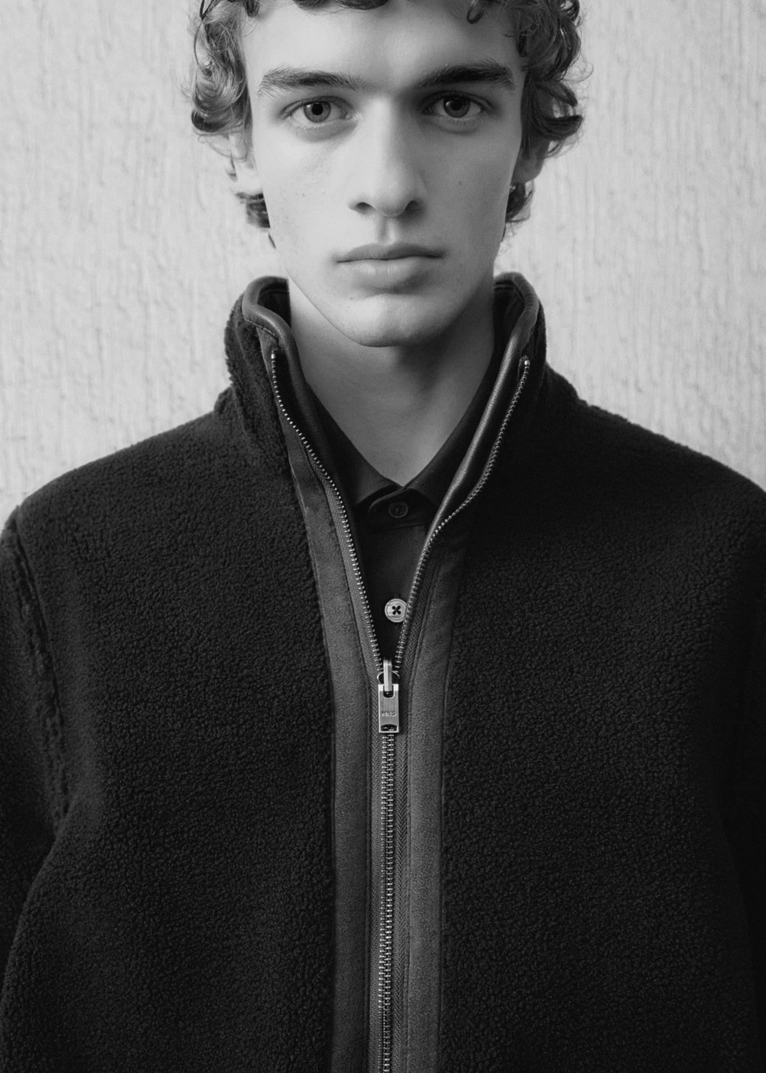 Reversible sheepskin jacket - Men | MANGO USA Product Image