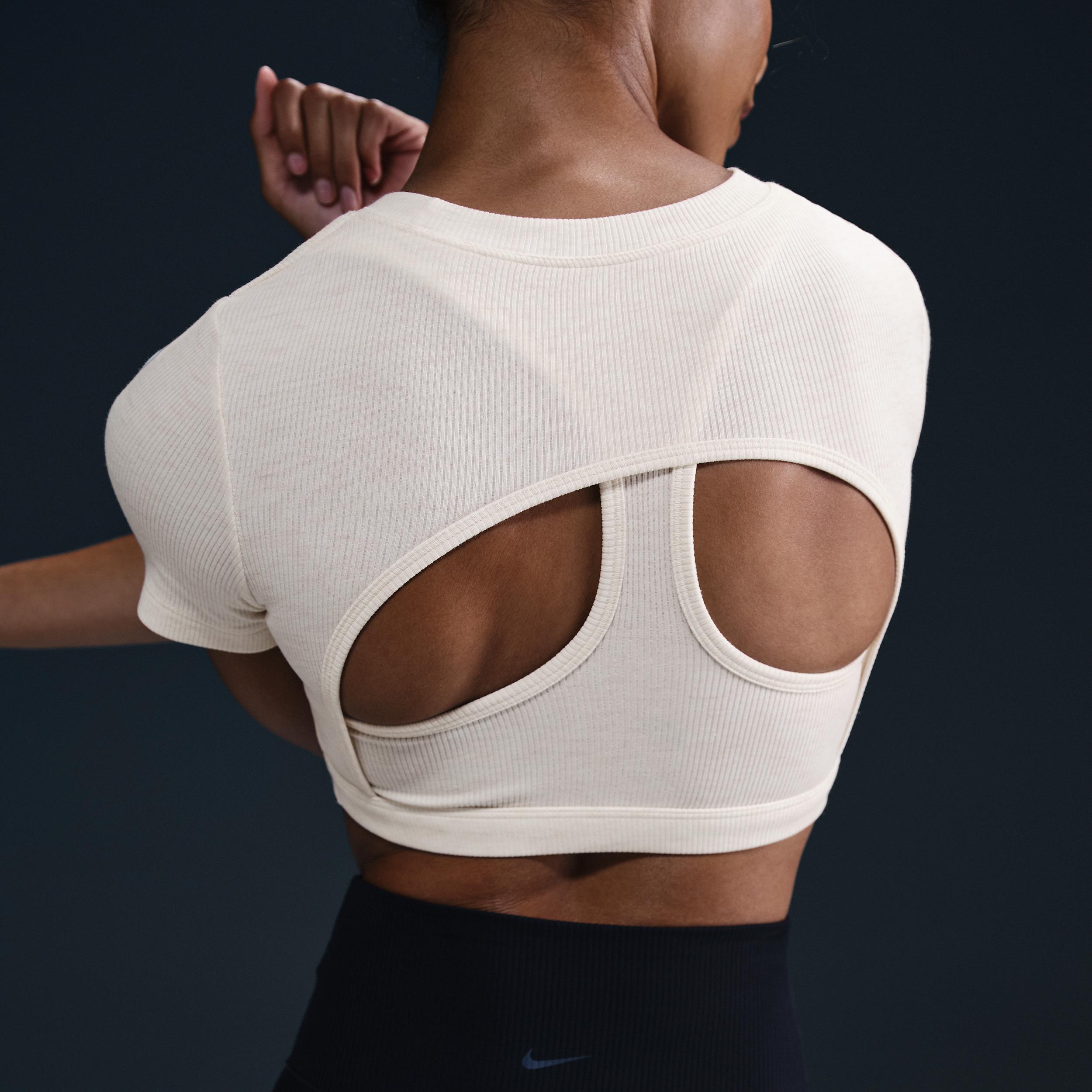 Nike Sportswear Classic Women's Light-Support Baby Tee Bra Product Image