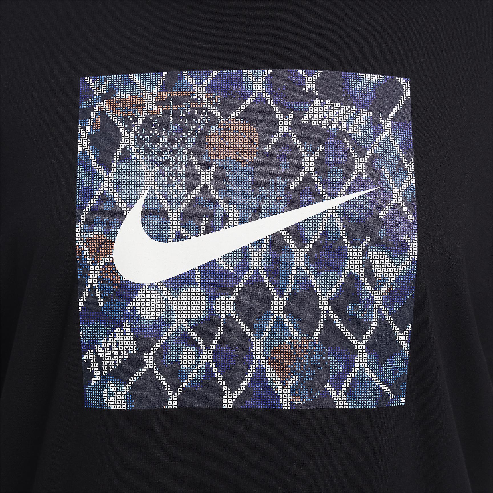 Nike Men's Max90 Basketball T-Shirt Product Image