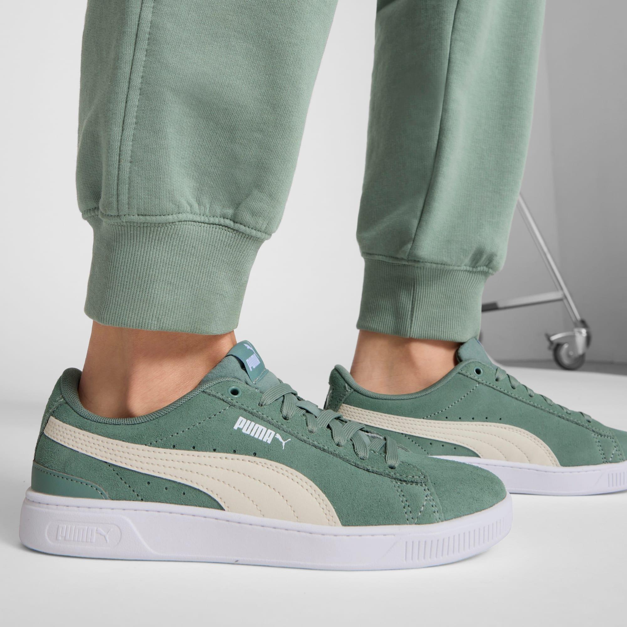 Vikky v3 Women's Wide Sneakers Product Image