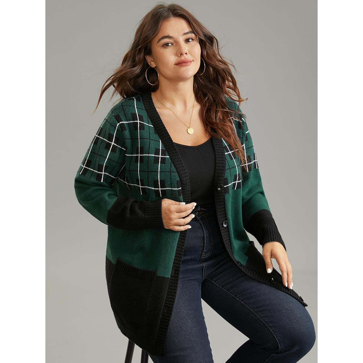 Plus Size Supersoft Essentials Plaid Geometric Contrast Pocket Cardigan DarkGreen Women Casual Loose Long Sleeve Dailywear Cardigans BloomChic 26/4X Product Image