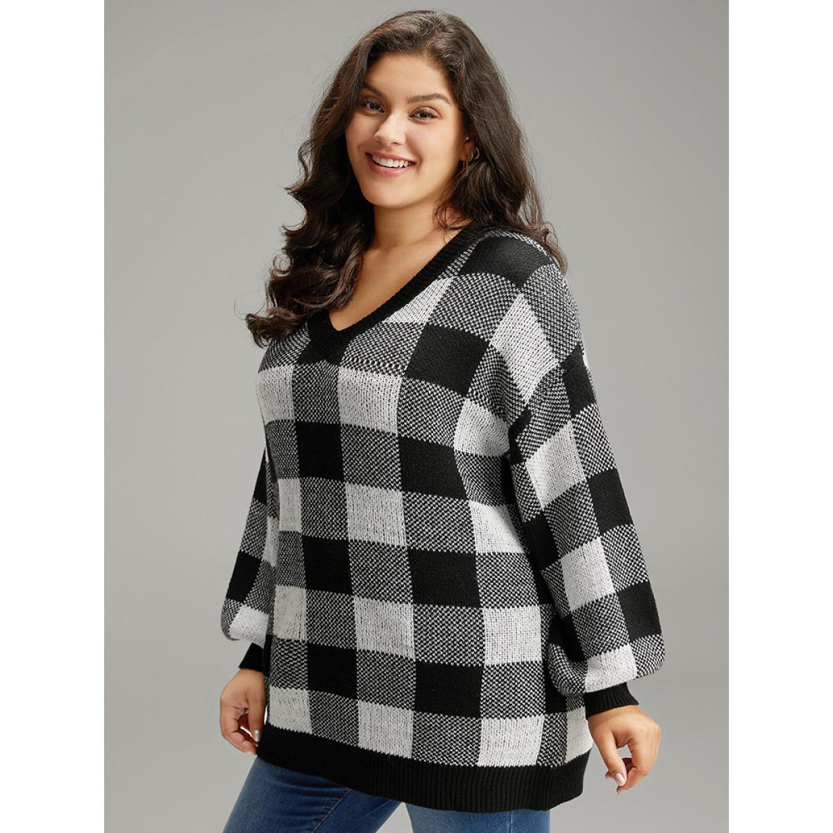 Plus Size V Neck Plaid Elastic Cuffs Pullover Black Women Casual Loose Long Sleeve V-neck Dailywear Pullovers BloomChic 28/5X Product Image