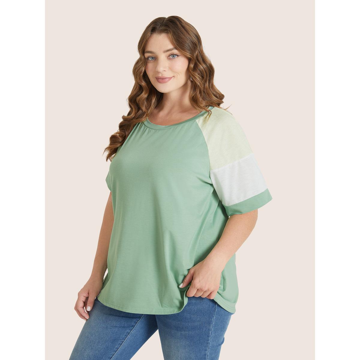 Plus Size Colorblock Contrast Crew Neck Raglan Sleeve T-shirt Mint Women Leisure Contrast Colorblock Casual T-shirts BloomChic 10/M Product Image