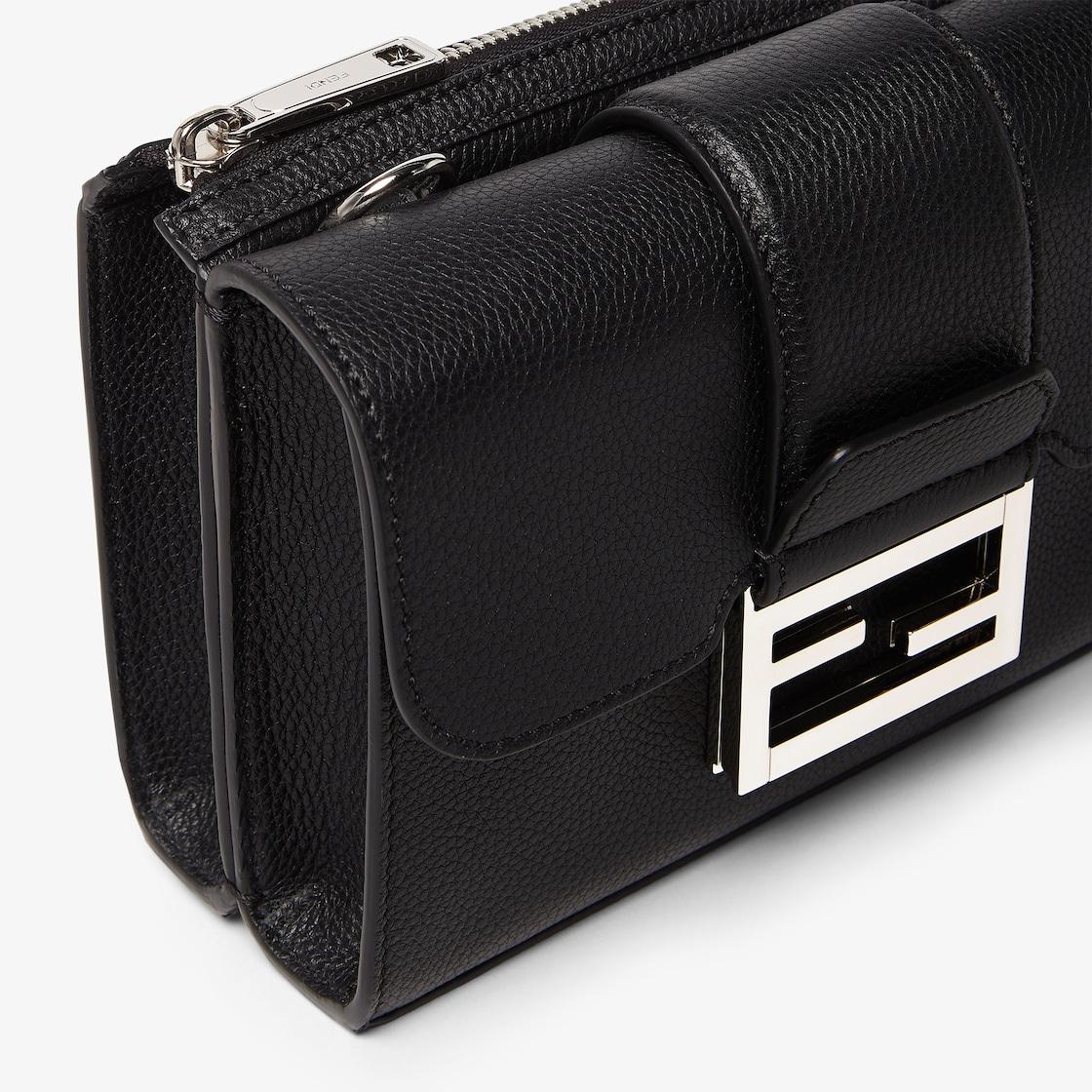 Double BaguetteBlack leather bag Product Image