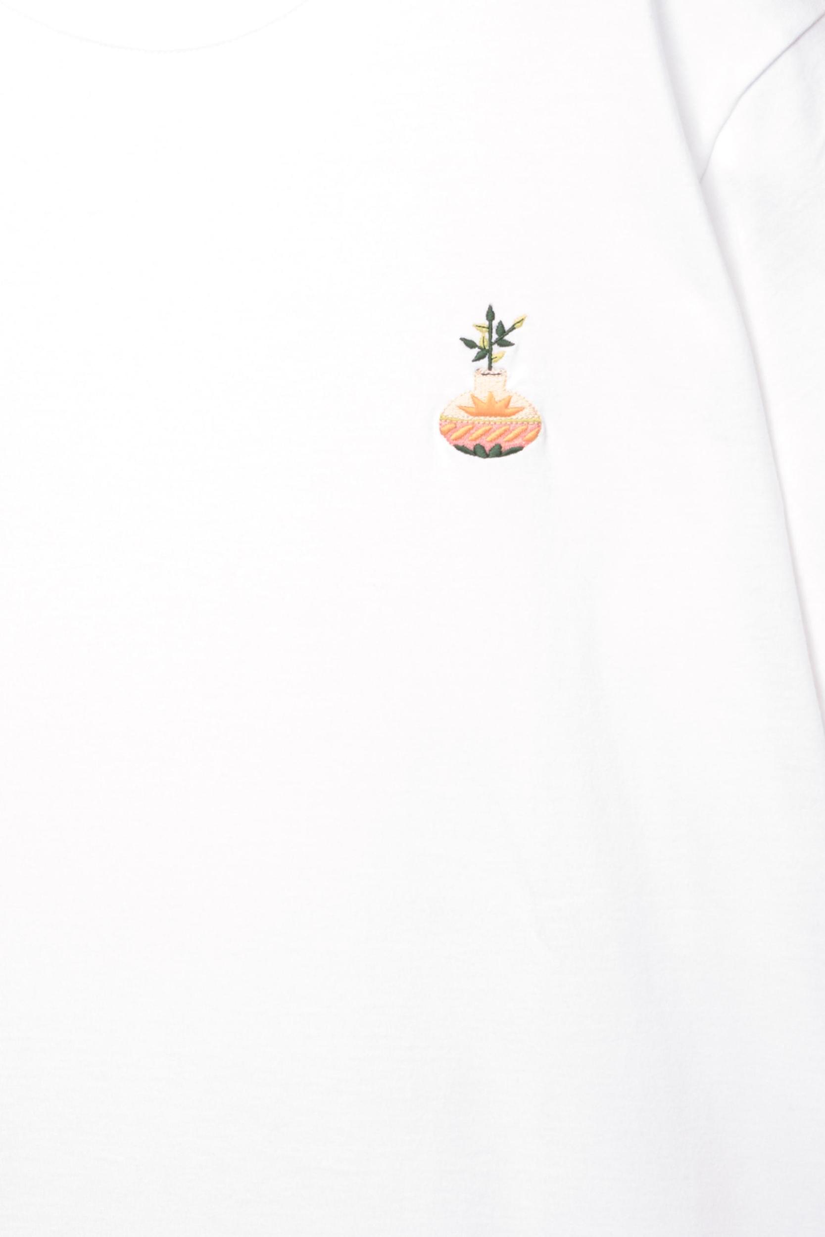 T-shirt with embroidered vase Product Image
