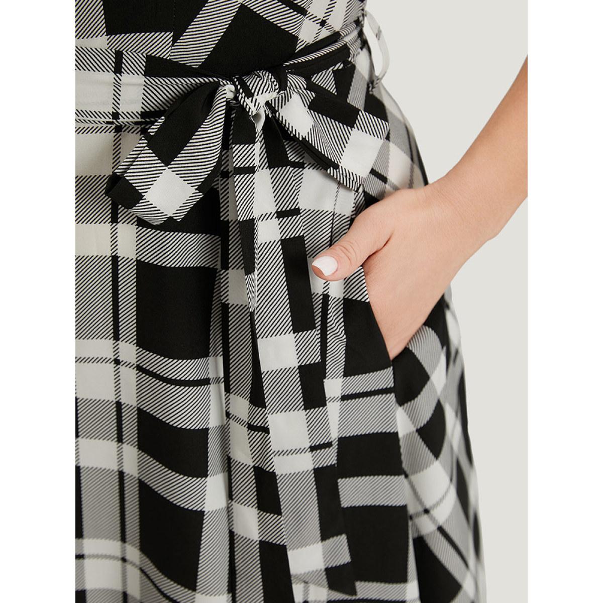 Plus Size Plaid Pocket Zipper Belted Sleeveless Dress Black Women Elegant Contrast Round Neck Sleeveless Curvy Knee Dress BloomChic 28/5X Product Image