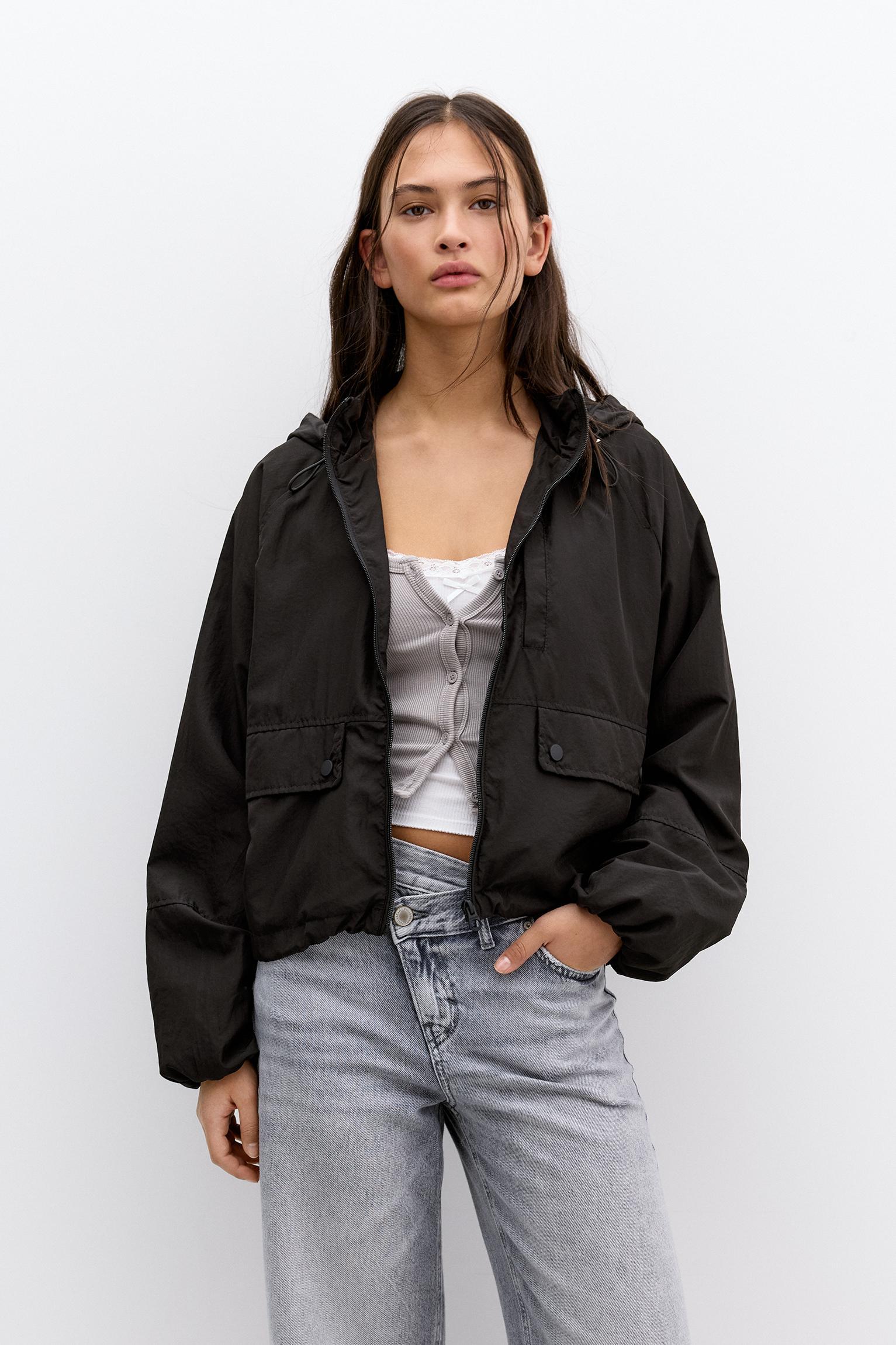 Short lightweight hooded jacket Product Image