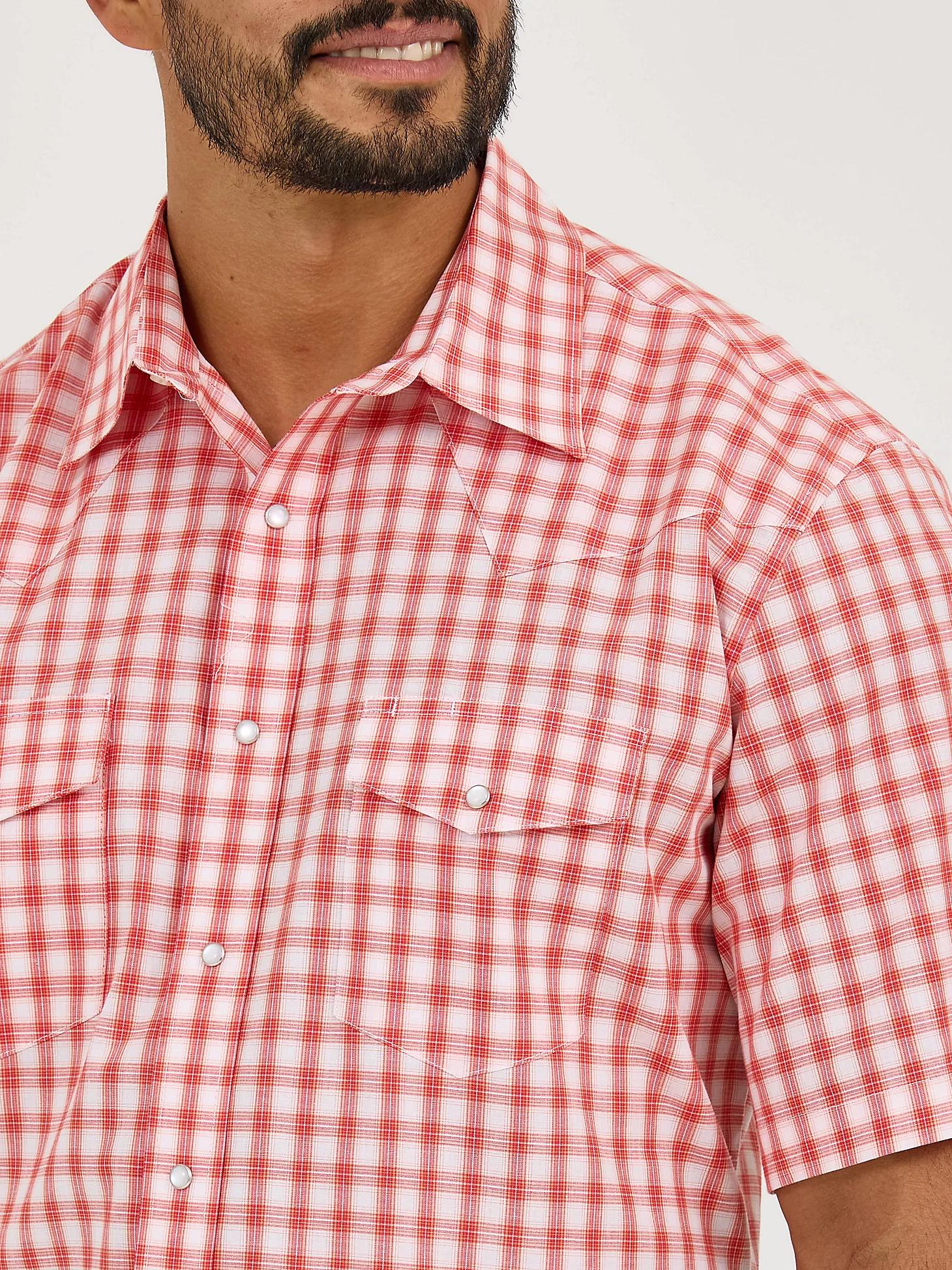 Men's Wrinkle Resist Short Sleeve Western Snap Plaid Shirt | Men's SHIRTS | Wrangler® Product Image