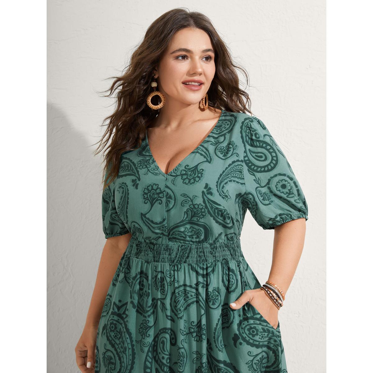 Plus Size Paisley Print Shirred Waist Midi Dress Teal Women Boho V-neck Short sleeve Curvy BloomChic 12/L Product Image