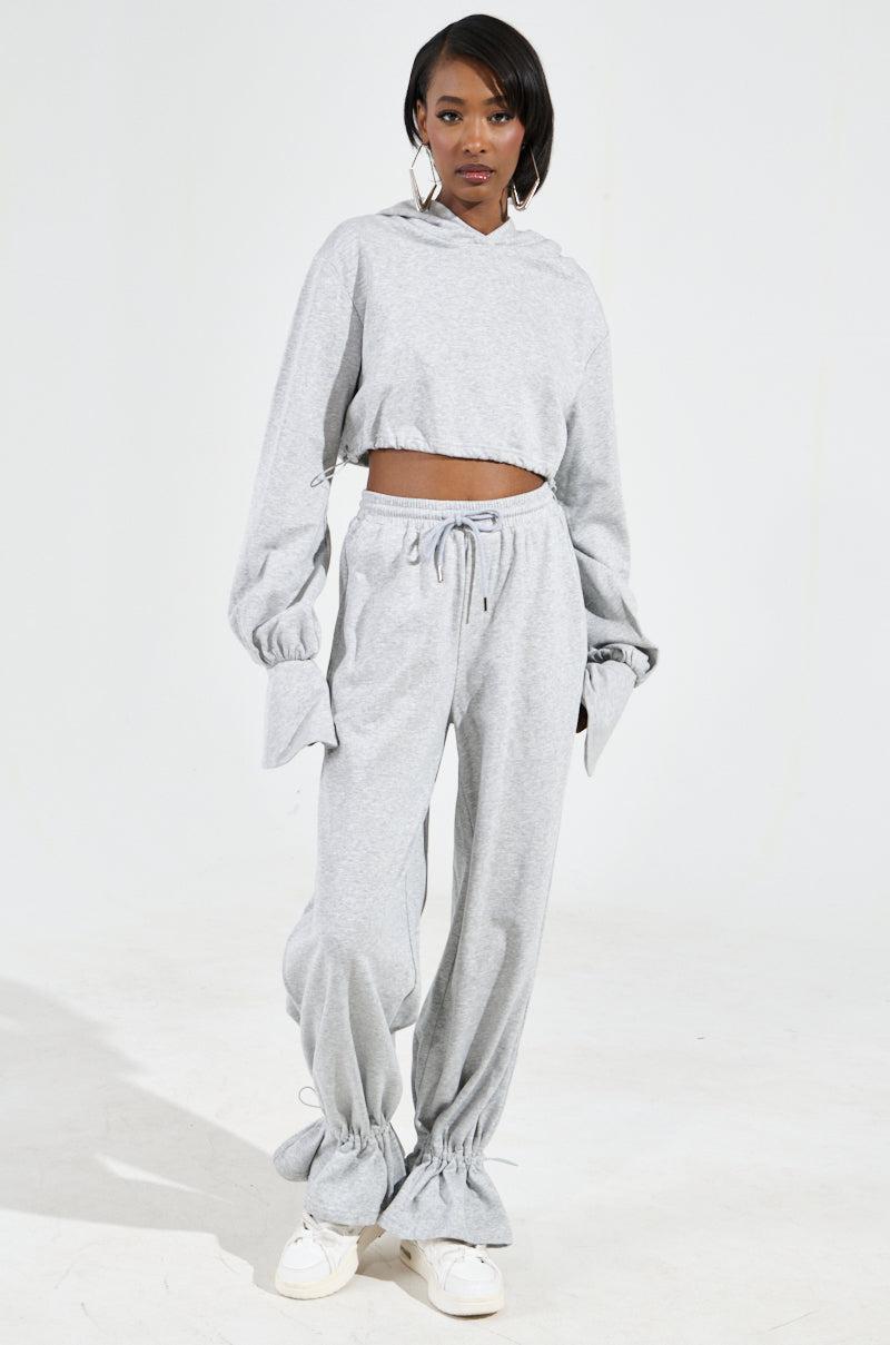 A CALM FLEX PULL OVER SWEATSHIRT IN HEATHER GREY Product Image