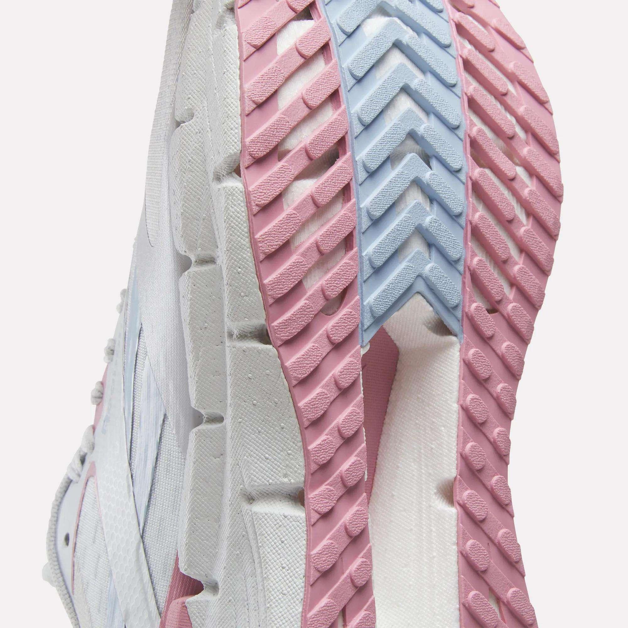 Women's FloatZig Symmetros Shoes Female Product Image