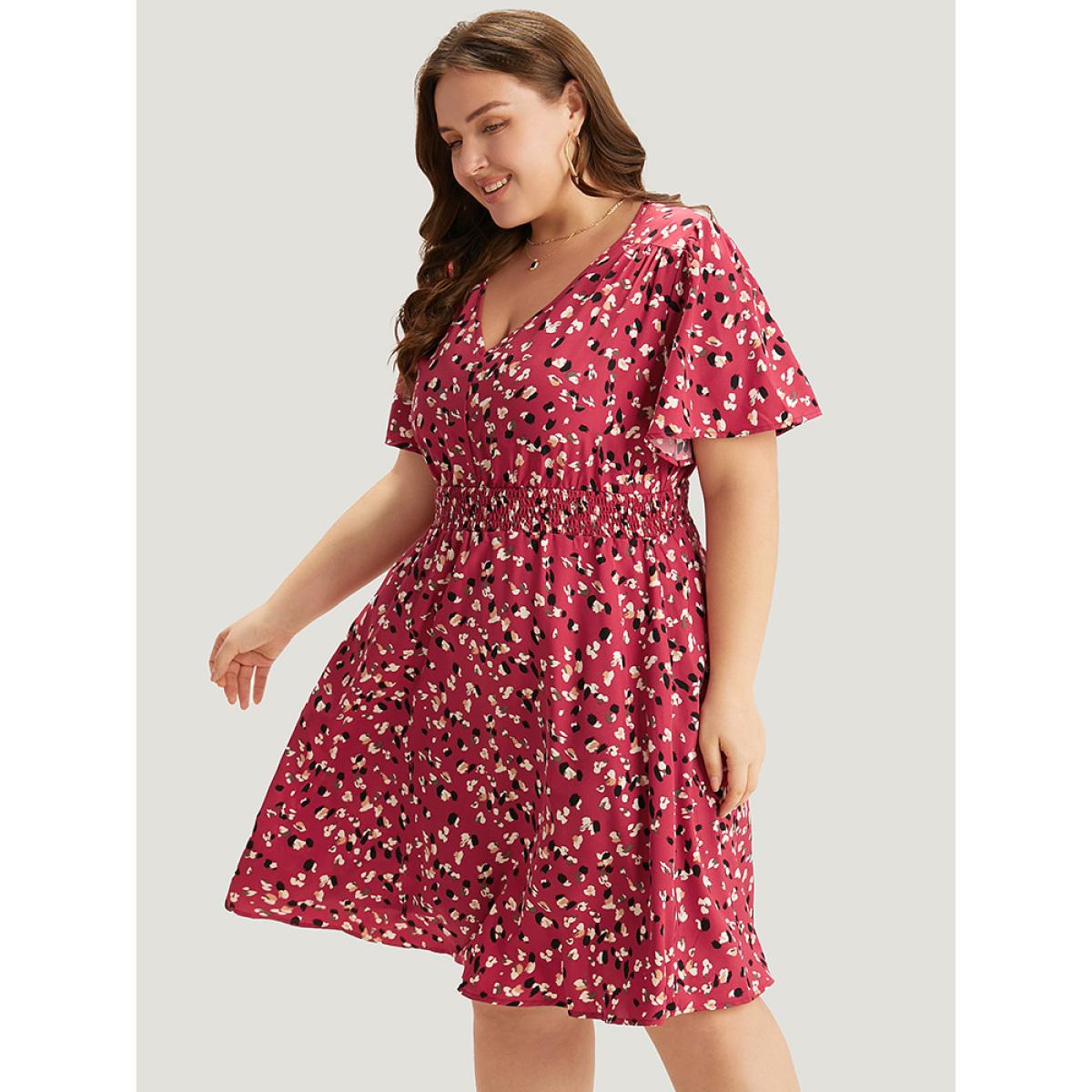 Plus Size Allover Print Shirred Pocket V Neck Dress Burgundy Women Office Printed V-neck Short sleeve Curvy Knee Dress BloomChic 10/M Product Image