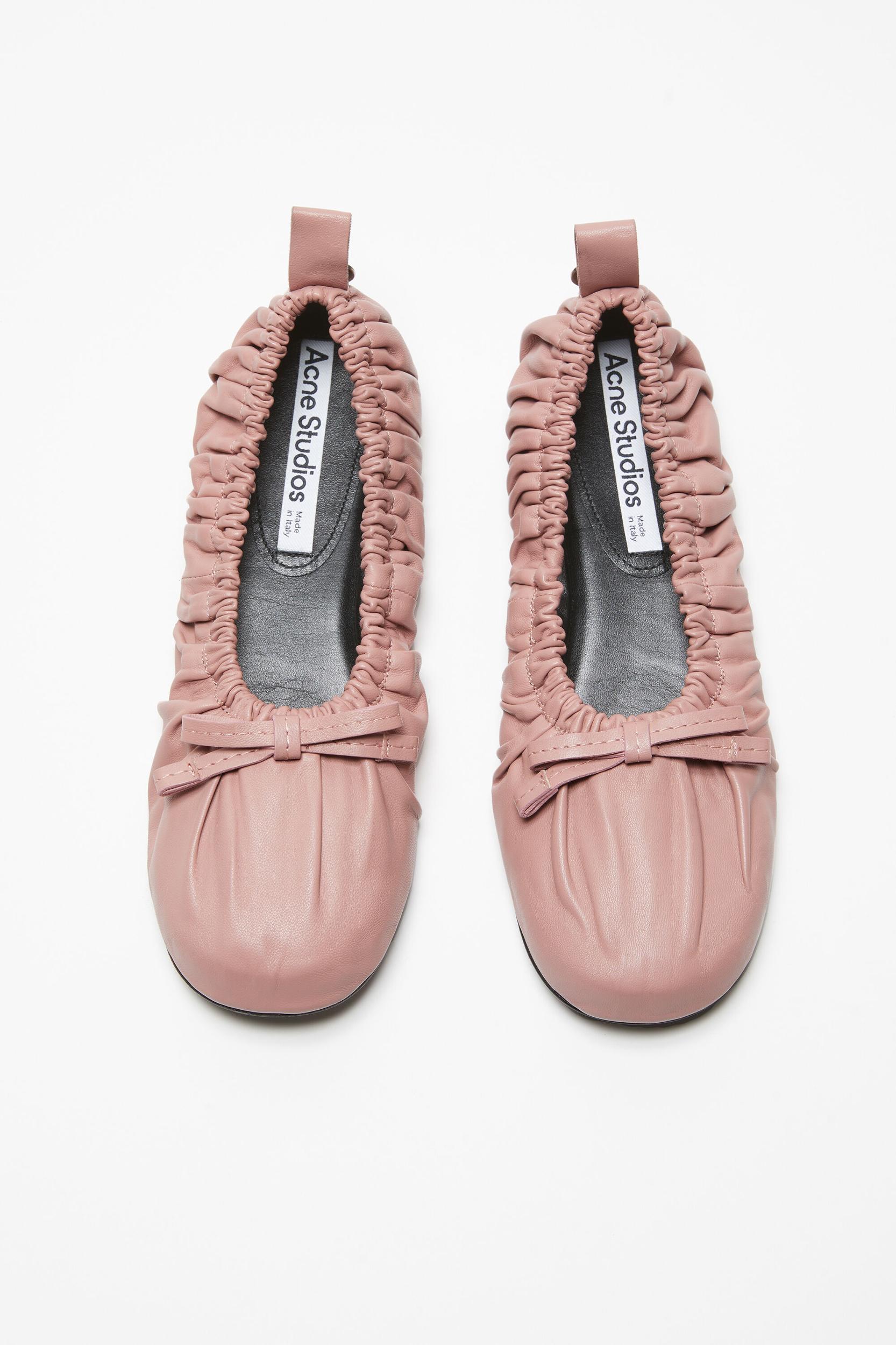 Leather ballet flat Product Image