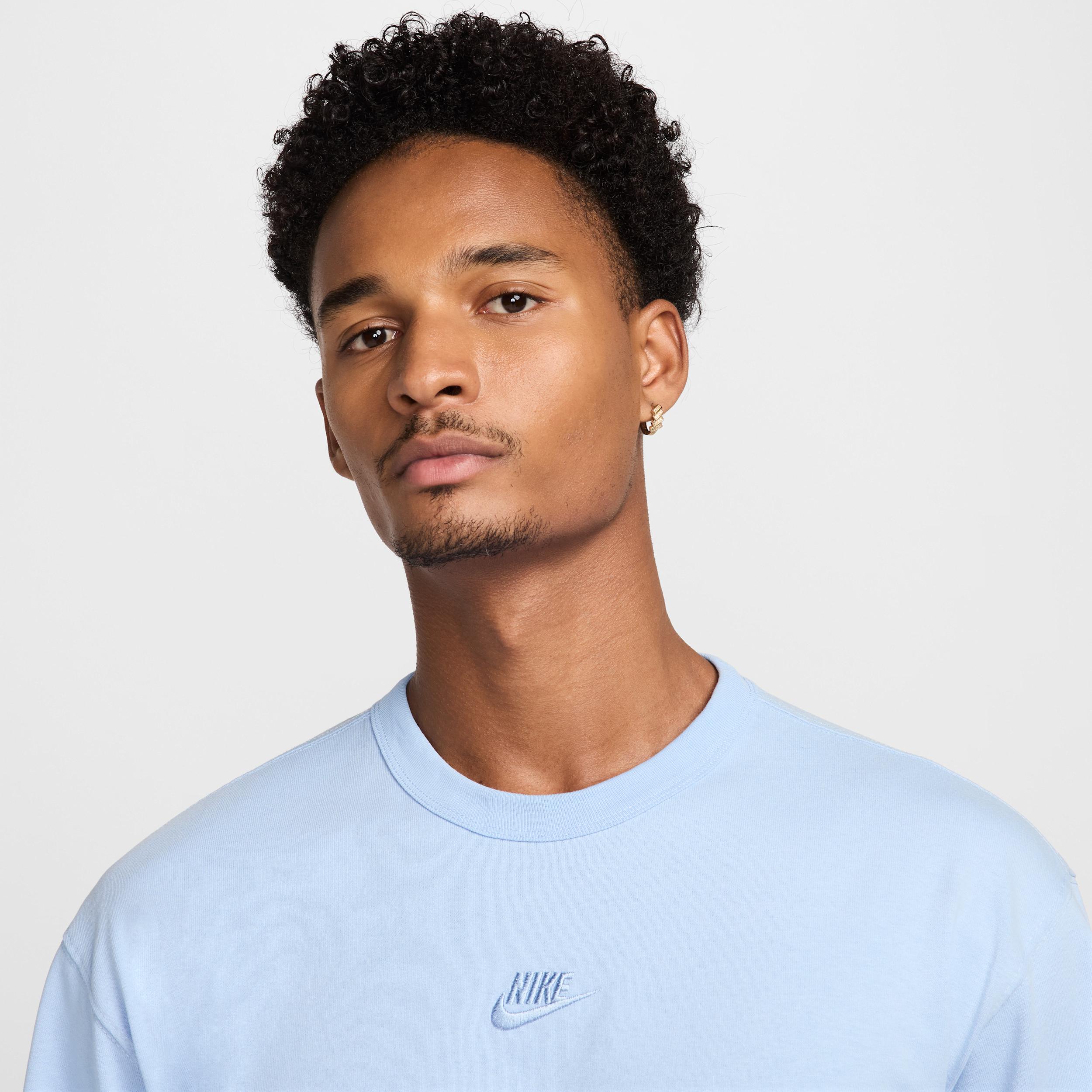 Men's Nike Sportswear Premium Essentials Long-Sleeve T-Shirt Product Image