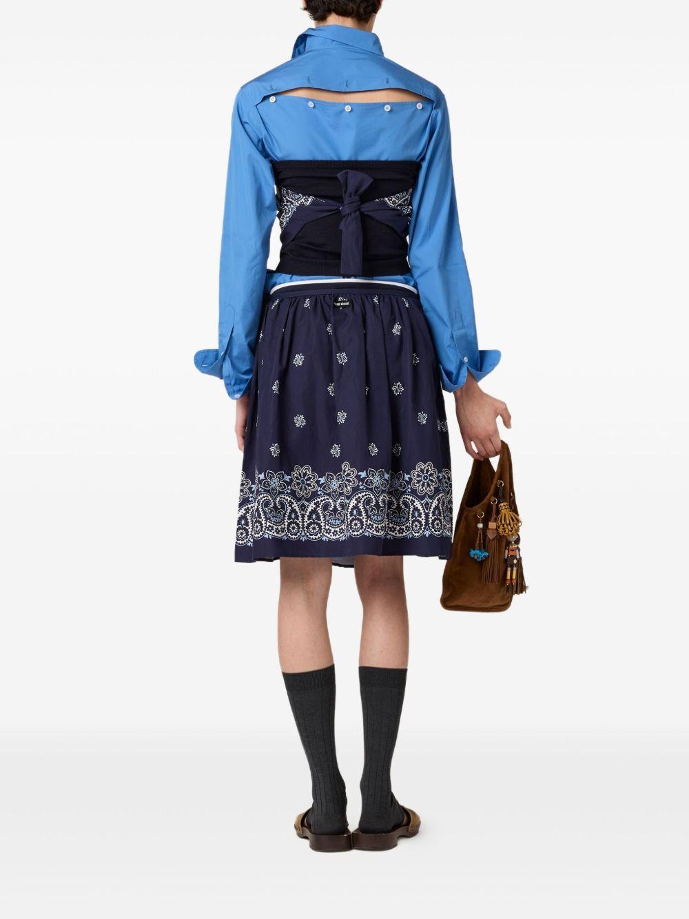 logo shirt Product Image