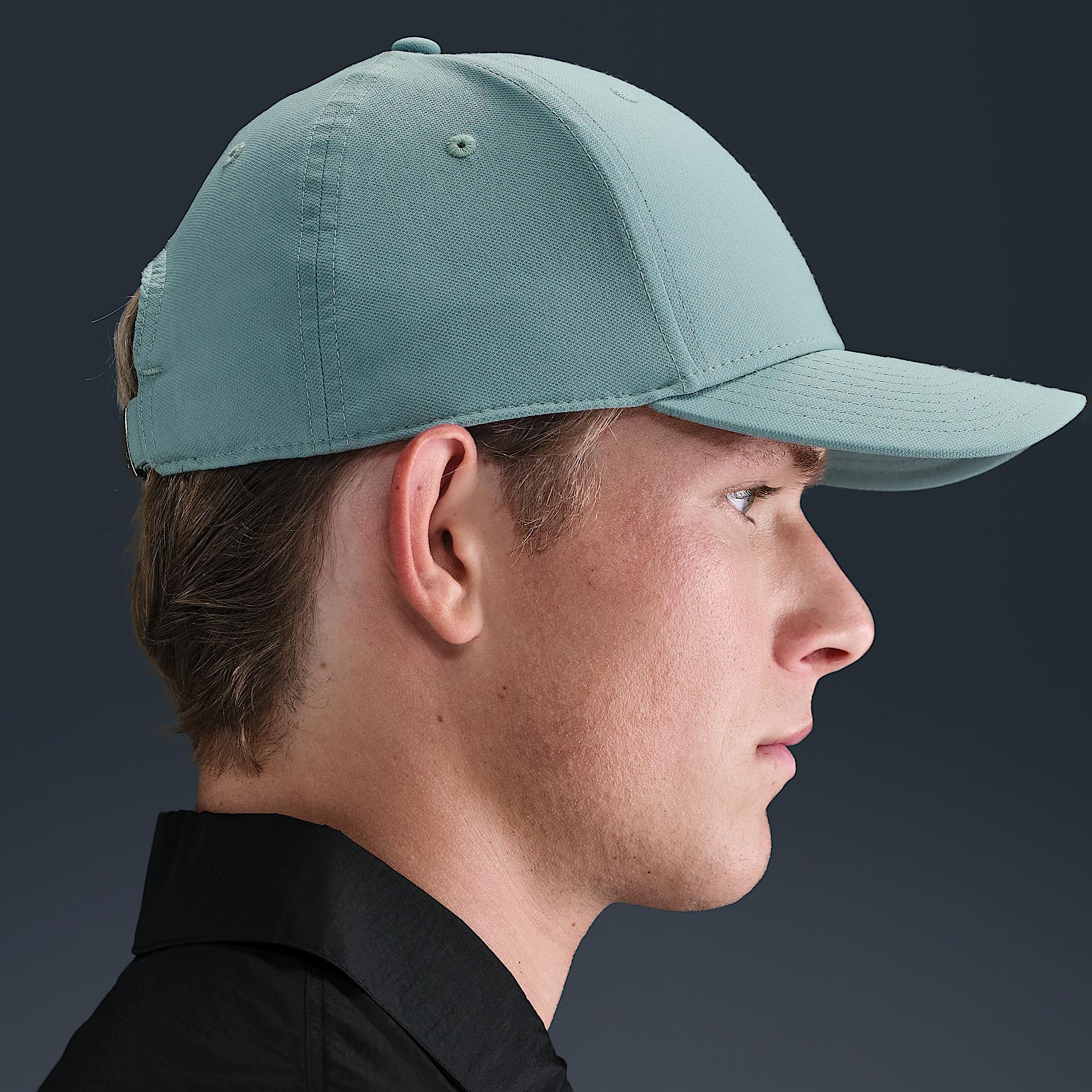 Nike Unisex Dri-FIT Club Structured Metal Logo Cap | FB5371-017 Product Image