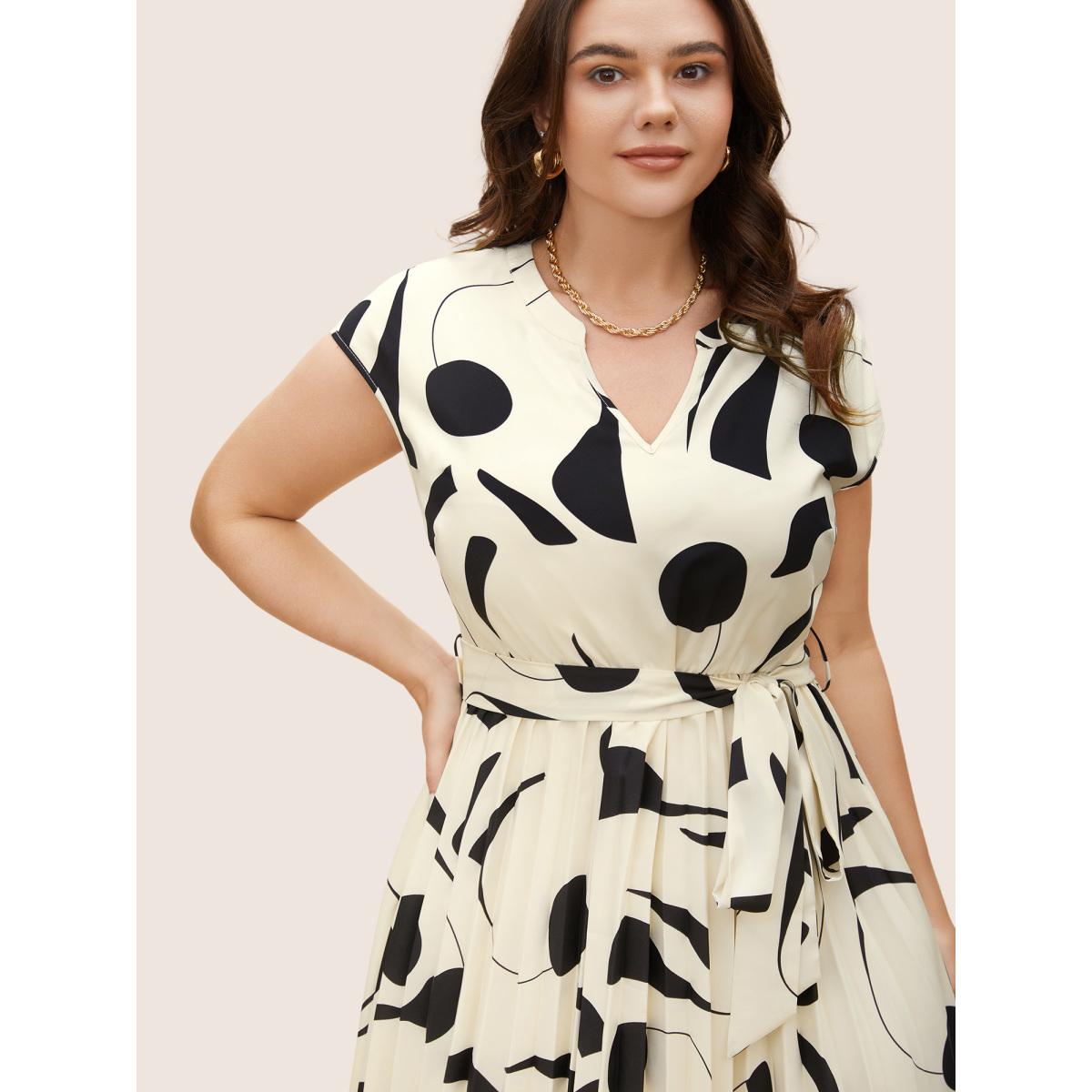 Plus Size Silhouette Floral Print Cap Sleeve Midi Dress Ivory Women At the Office Belted Flat collar with V-notch Cap Sleeve Curvy BloomChic 28/5X Product Image