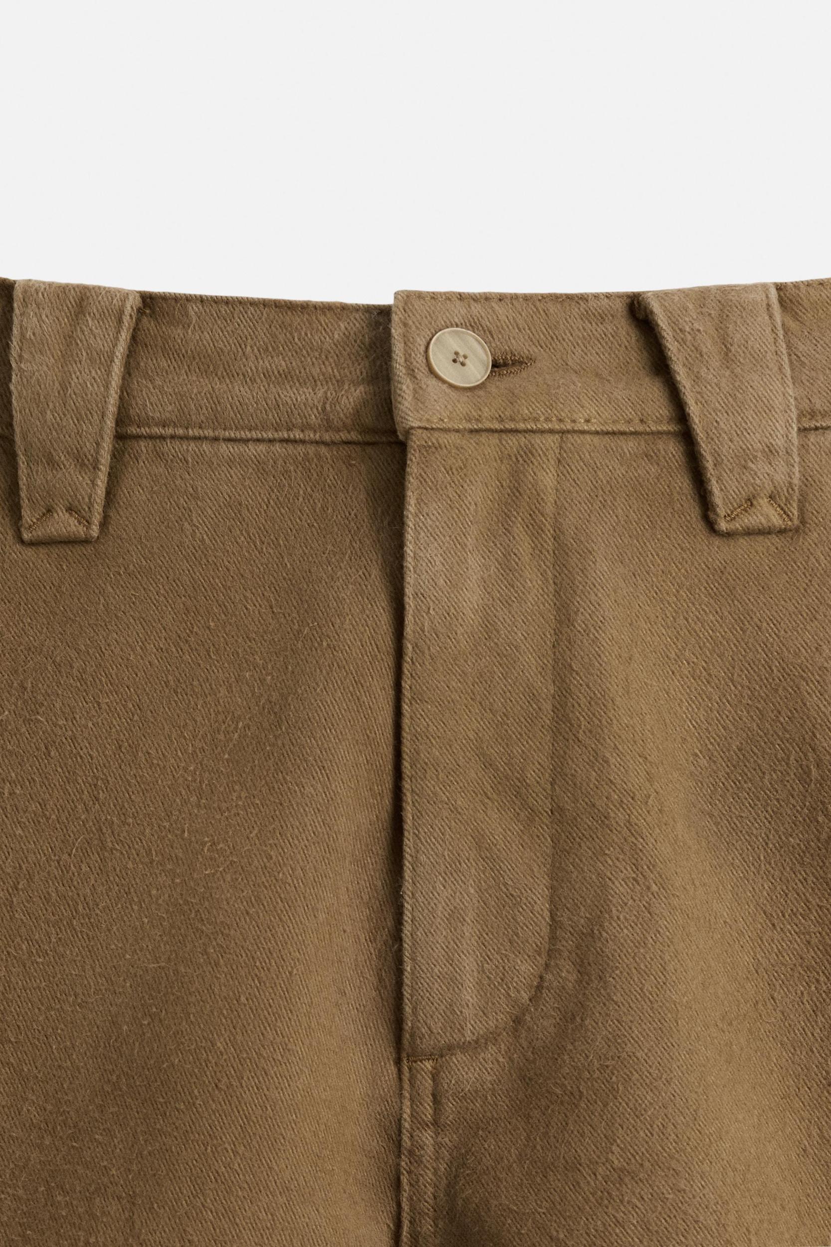 TEXTURED REGULAR FIT SHORTS Product Image