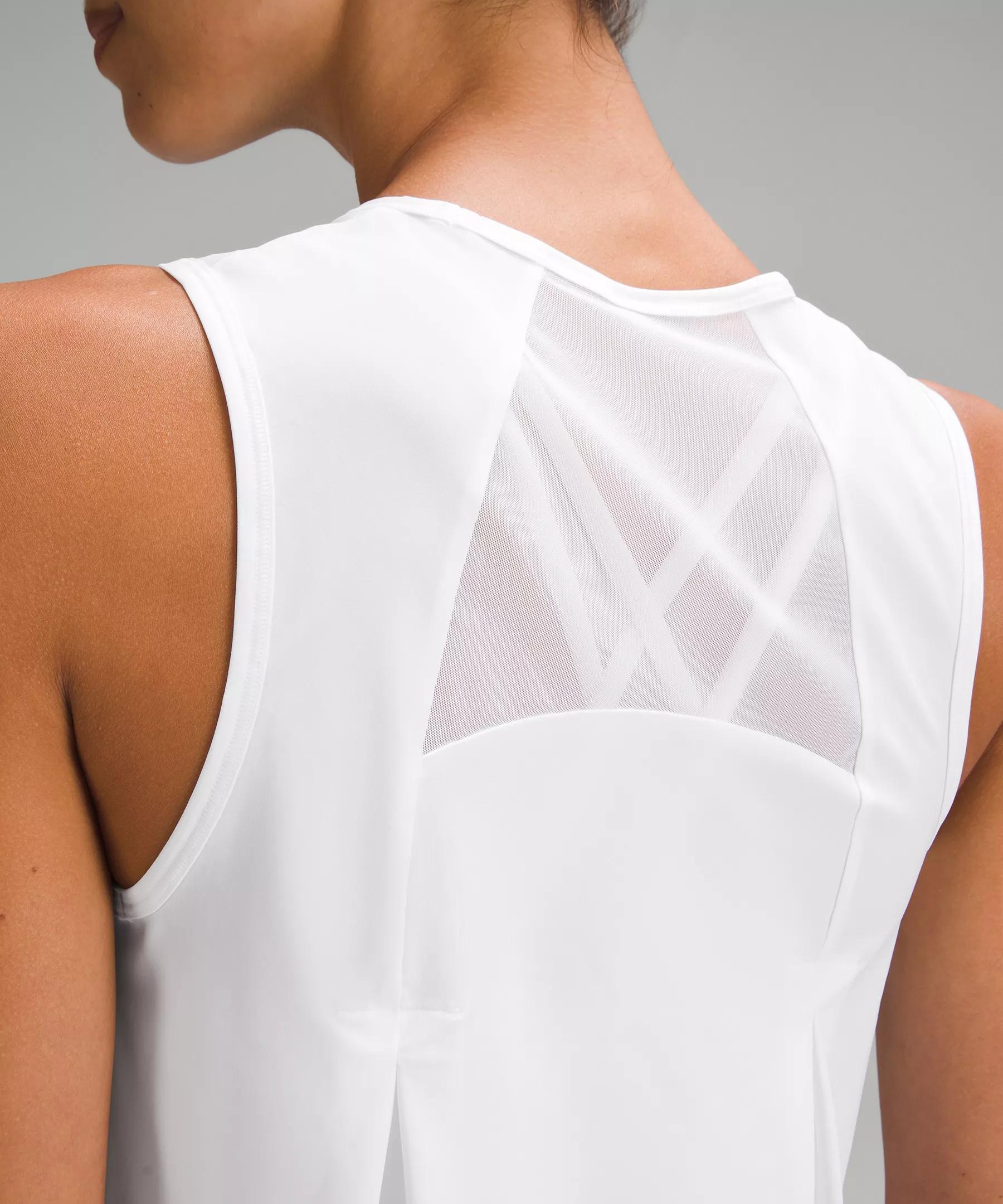 Sculpt Cropped Tank Top *Pleated Product Image