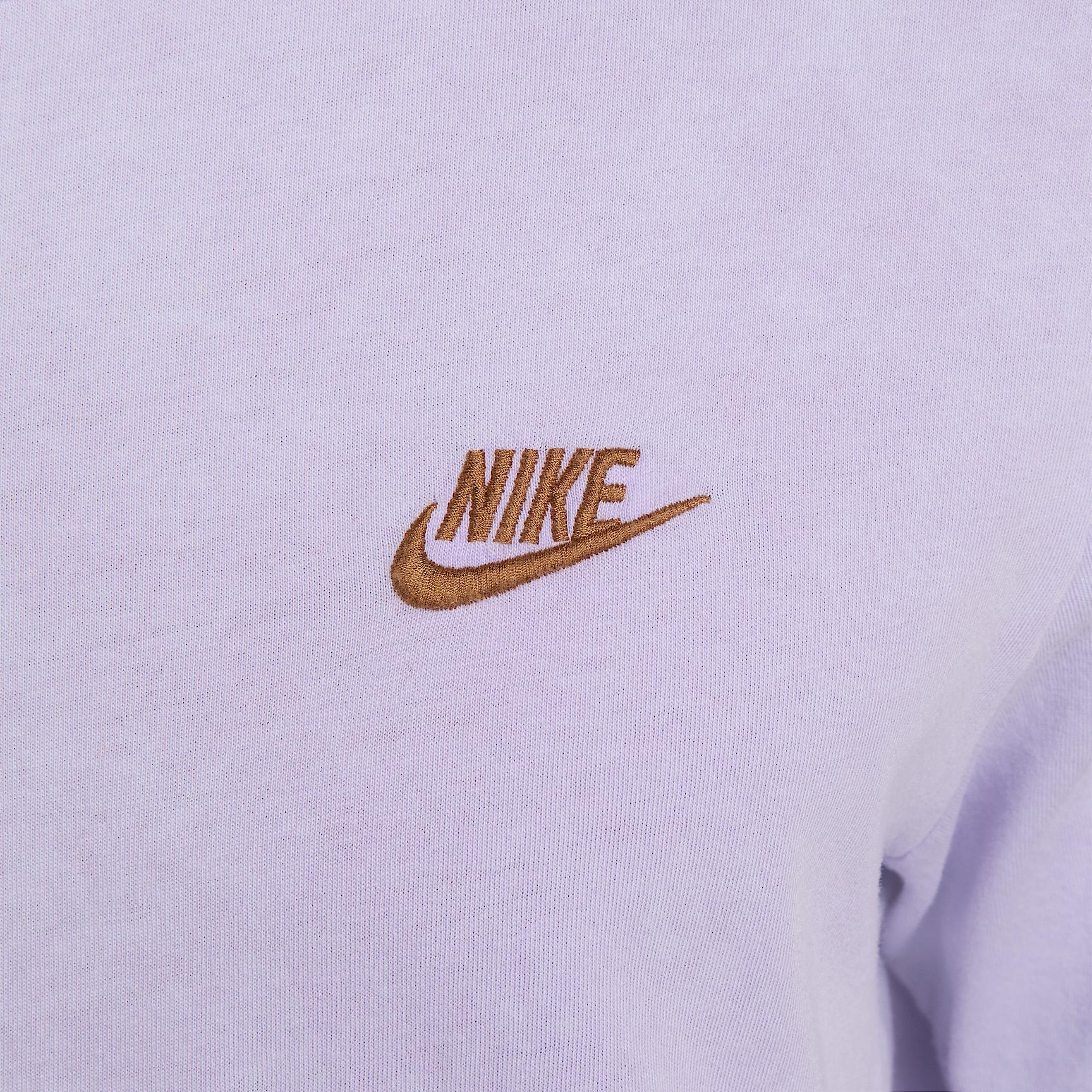 Nike Sportswear Men's T-Shirt Product Image