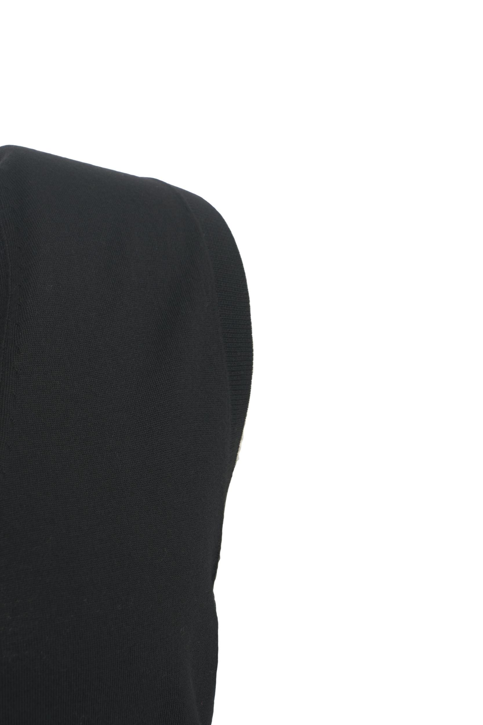 Knit vest Product Image