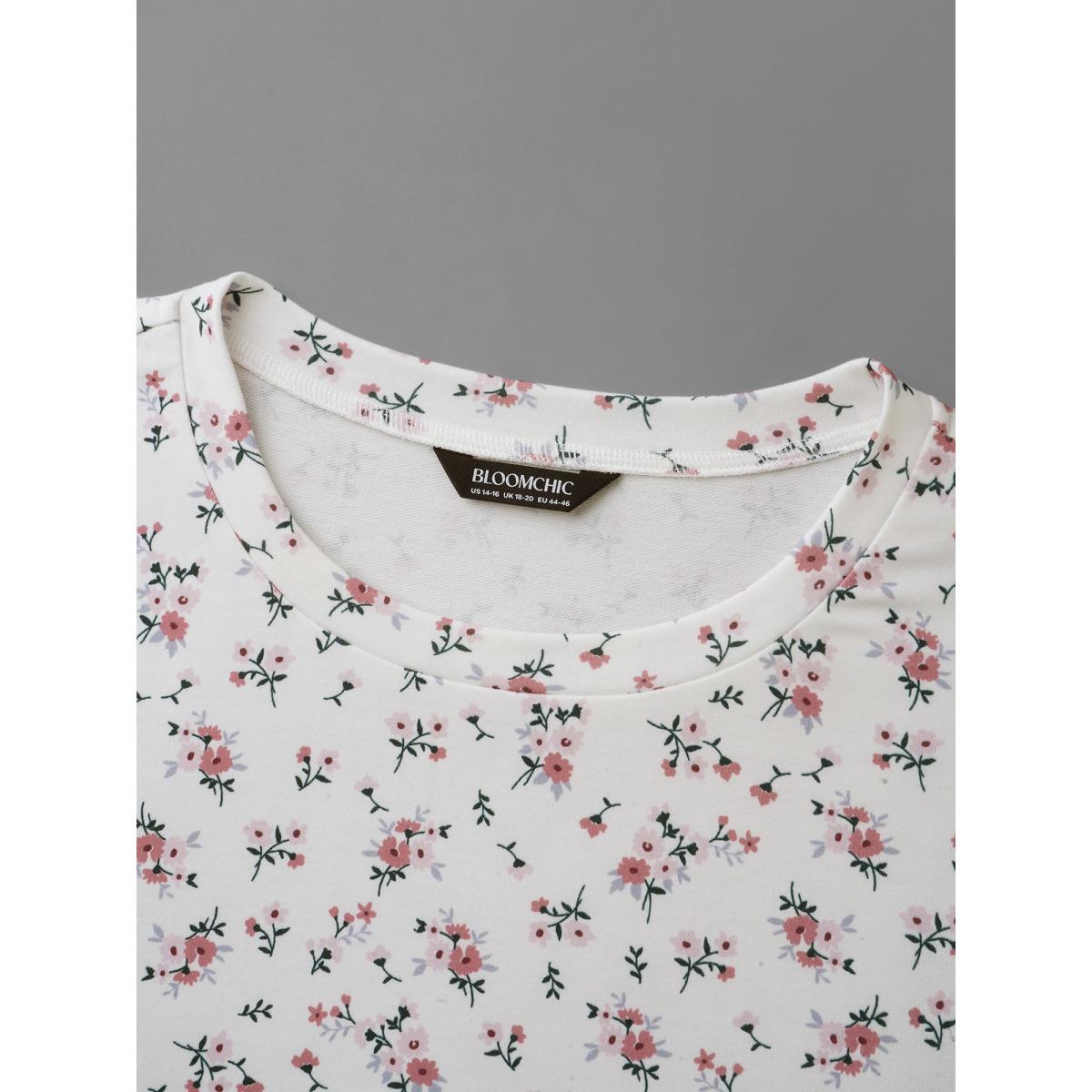 Plus Size Ditsy Floral Round Neck Sweatshirt Women Multicolor Casual Contrast Loose Round Neck Everyday Sweatshirts BloomChic 30/6X Product Image