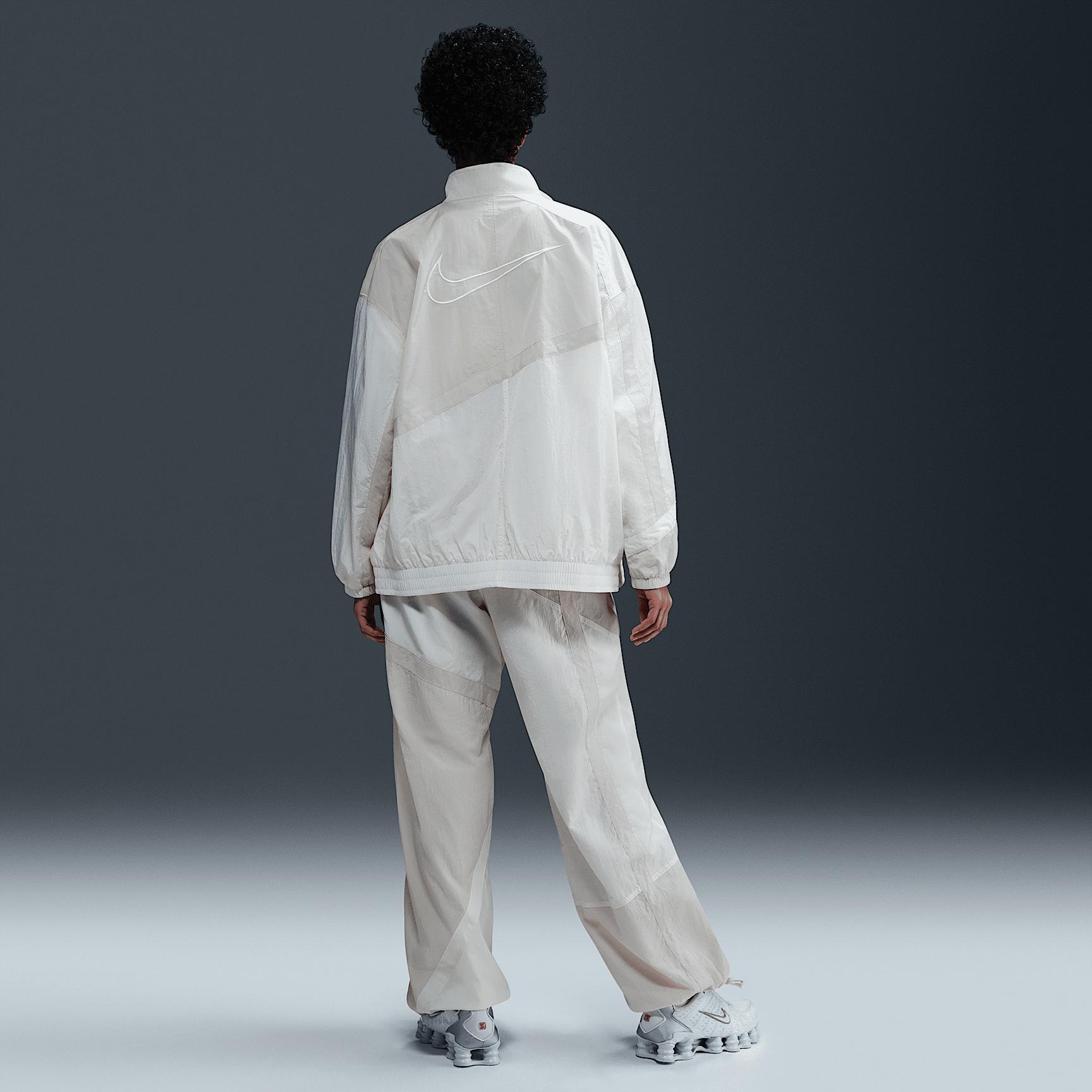 Womens Nike Sportswear Oversized Woven Jacket | HJ0176-133 Product Image