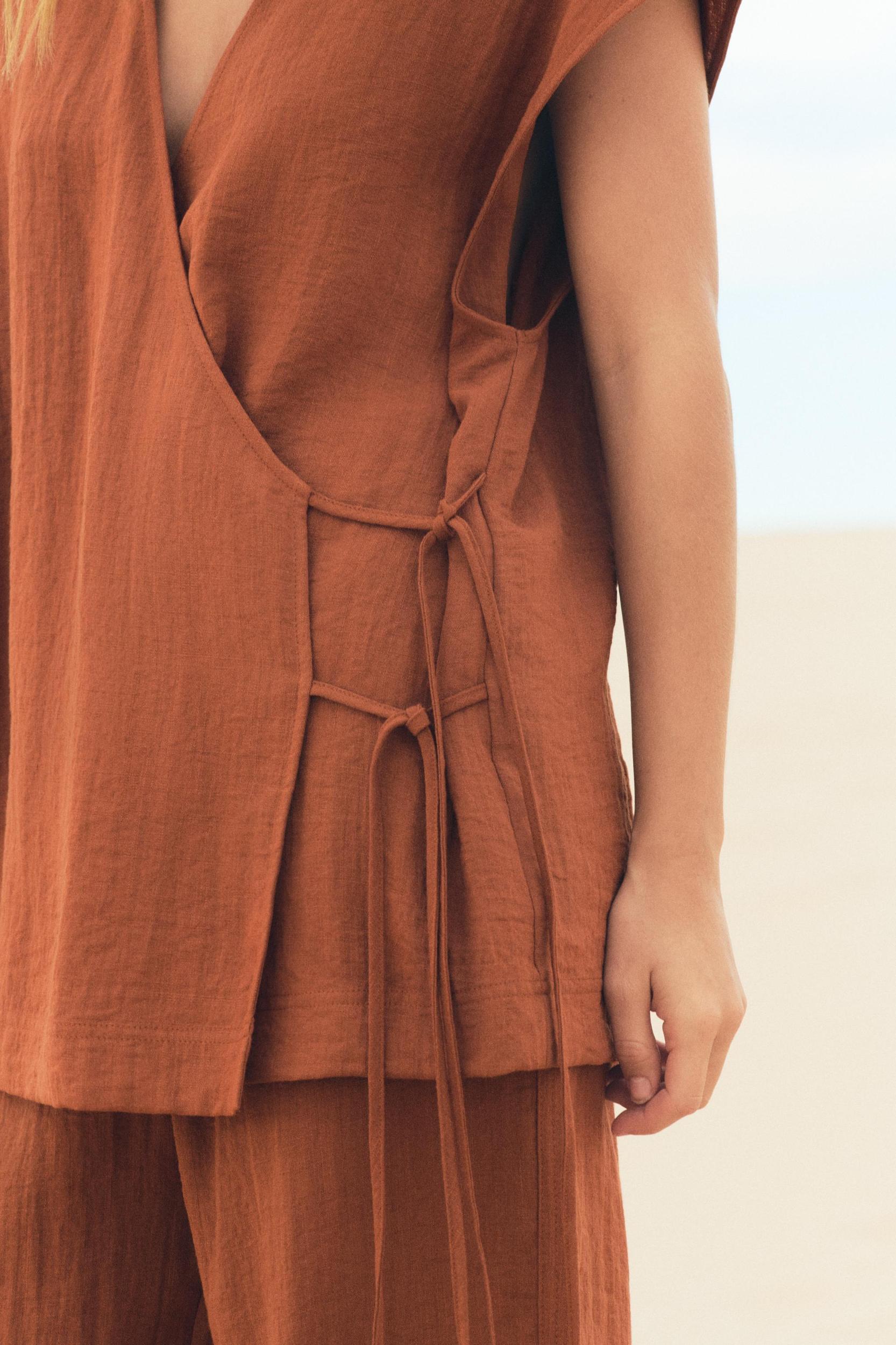 KIMONO VEST Product Image