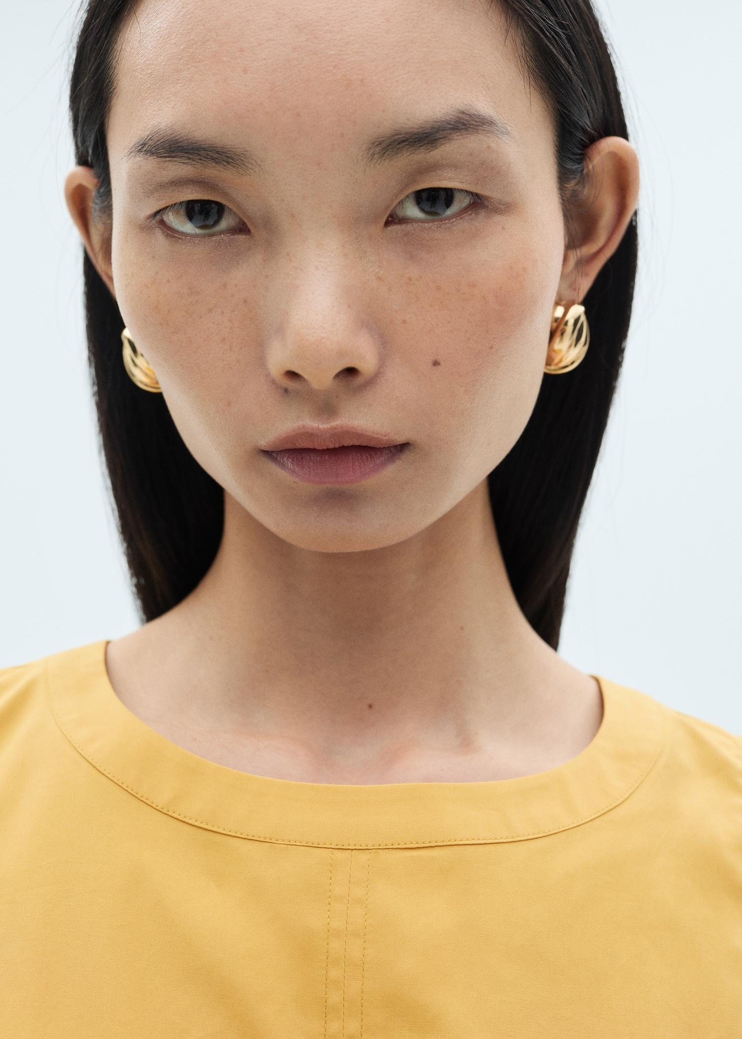 Cotton crop top - Women | MANGO USA Product Image