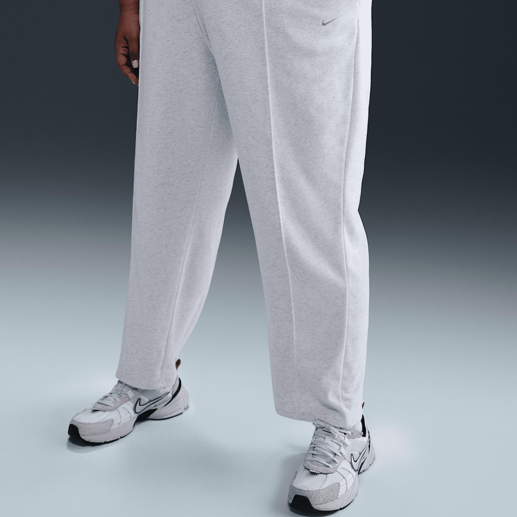 Women's Nike Sportswear Chill Terry Mid-Rise French Terry Open-Hem Sweatpants (Plus Size) Product Image