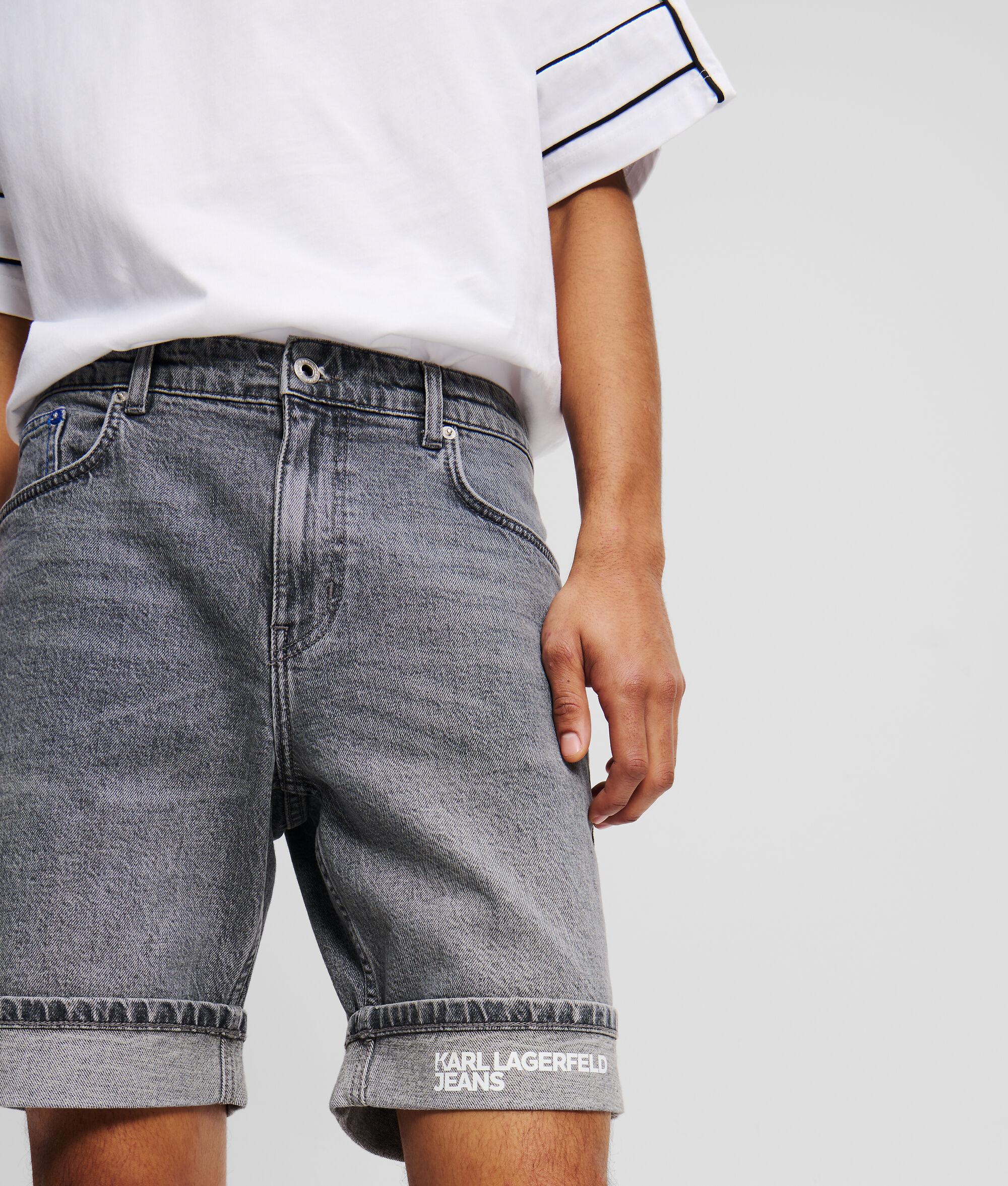 SLIM SHORTS Product Image