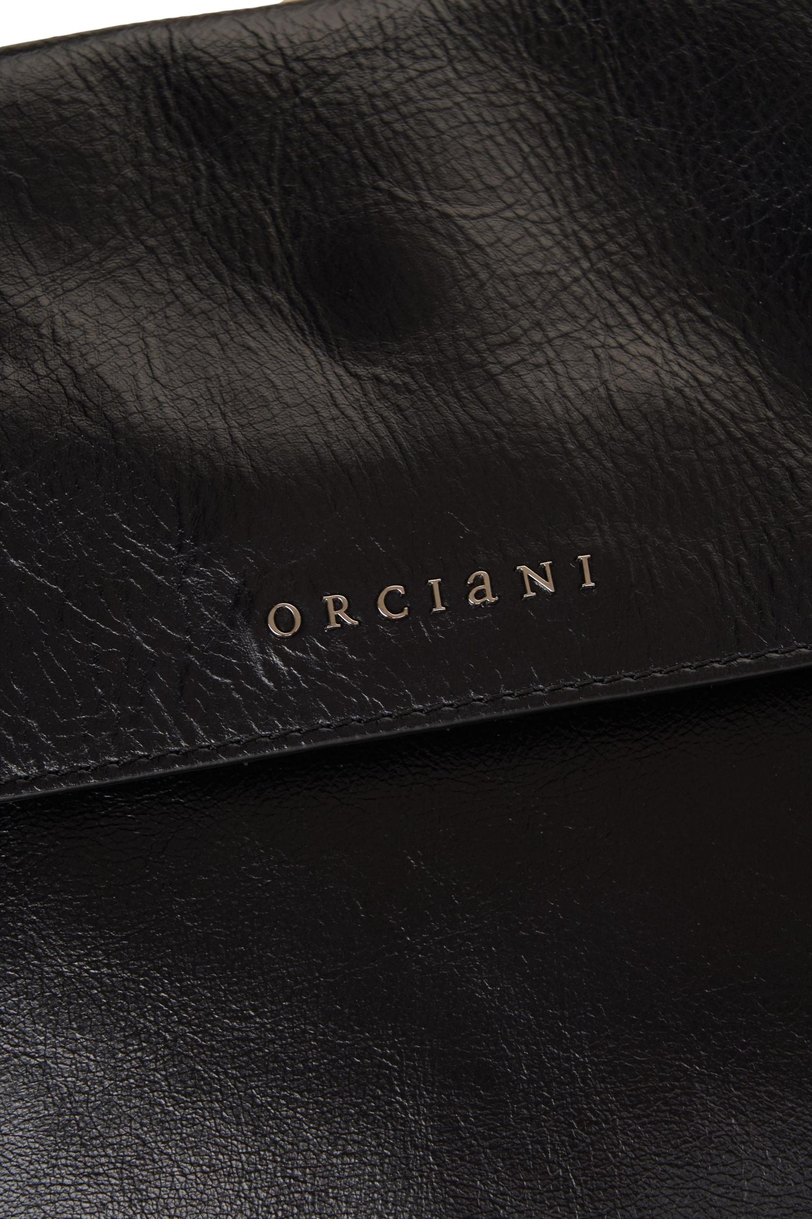 Smooth leather shoulder bag Product Image