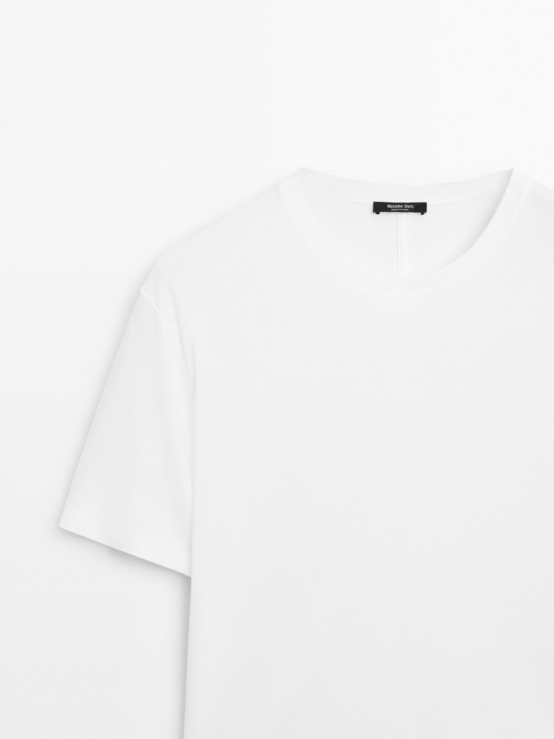 Short-sleeve T-shirt with back seam detail Product Image