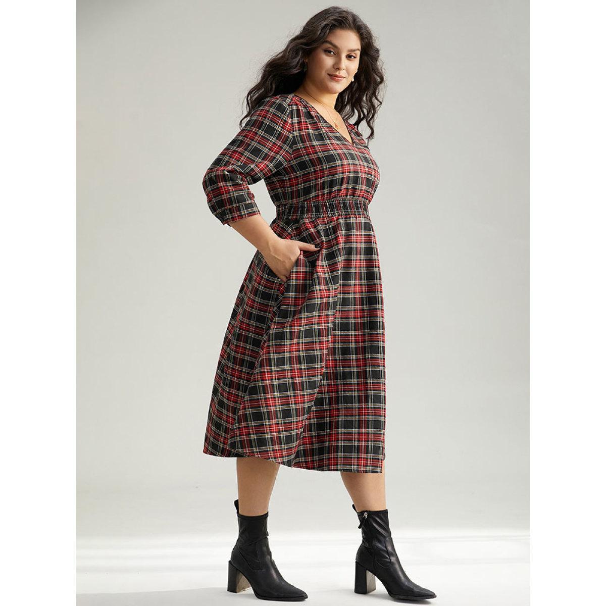 Plus Size Plaid Elastic Waist Shirred Pocket Dress Black Women Elegant Printed V-neck Elbow-length sleeve Curvy Midi Dress BloomChic 12/L Product Image