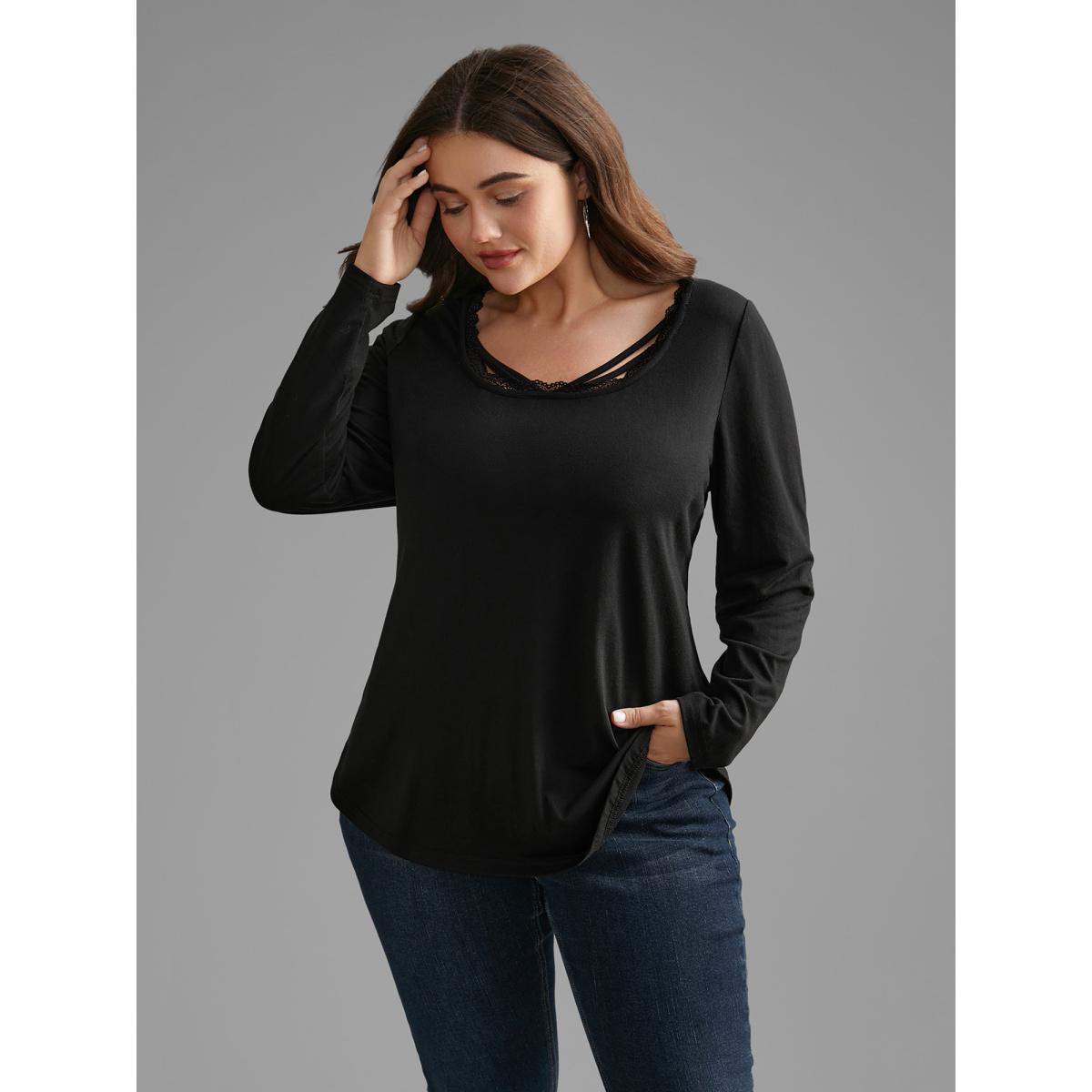 Plus Size Plain Lace Patchwork Crisscross T-shirt Black Women Casual Patchwork U-neck Everyday T-shirts BloomChic 18-20/2X Product Image