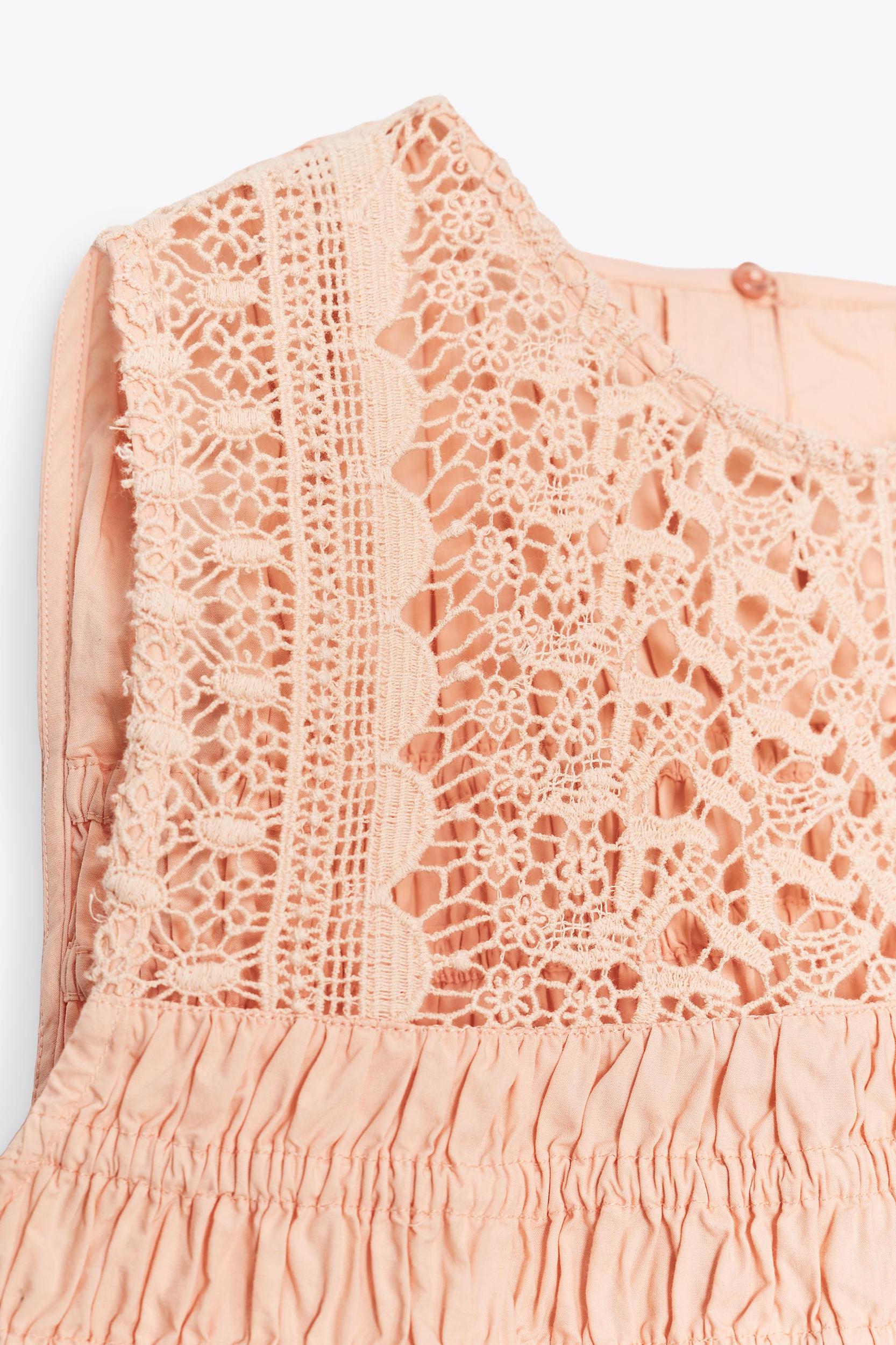 RUFFLED ELASTIC TOP Product Image