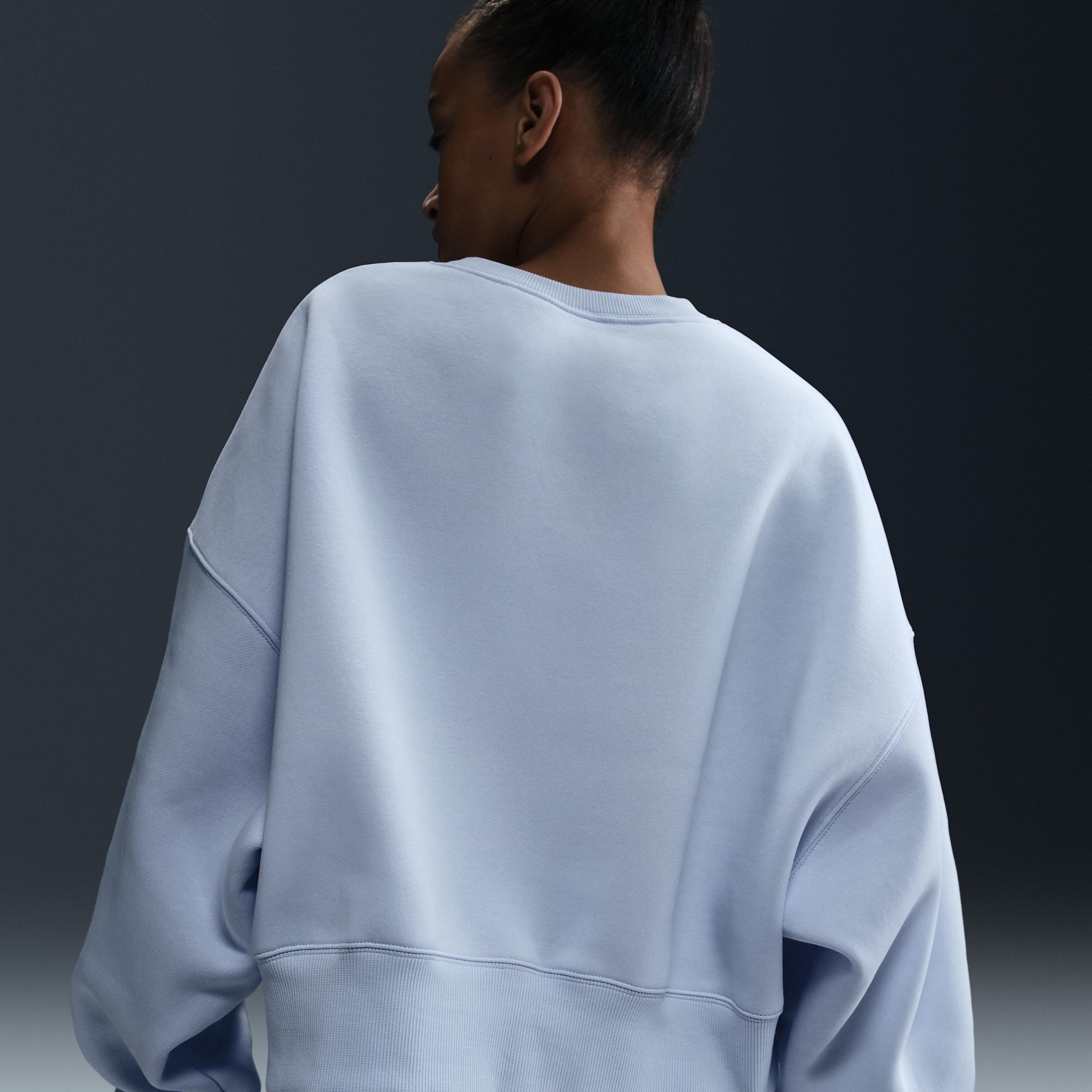 NikeCourt Phoenix Fleece Women's Over-Oversized Crew-Neck Tennis Sweatshirt Product Image