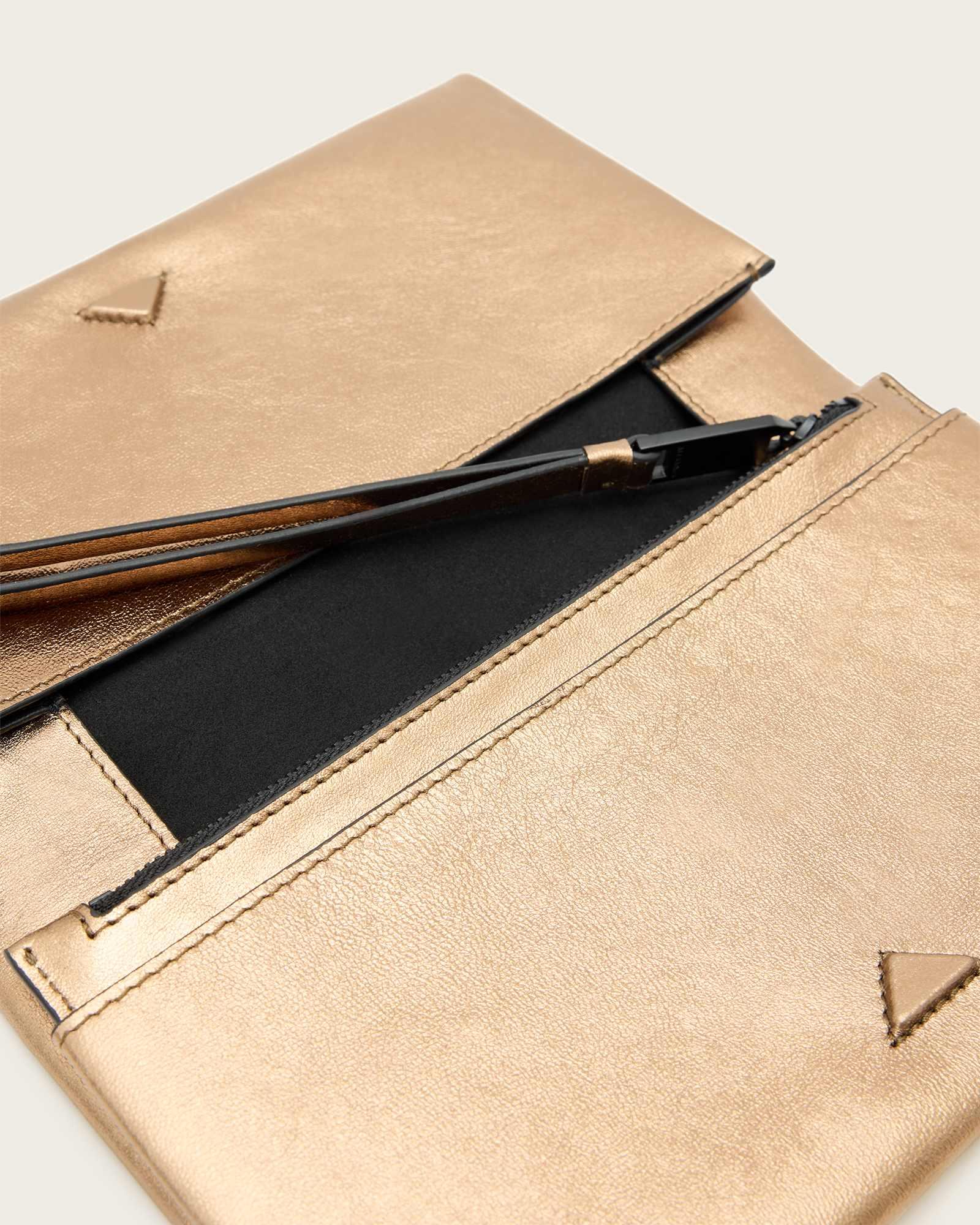 Harluna Leather Clutch Bag Product Image