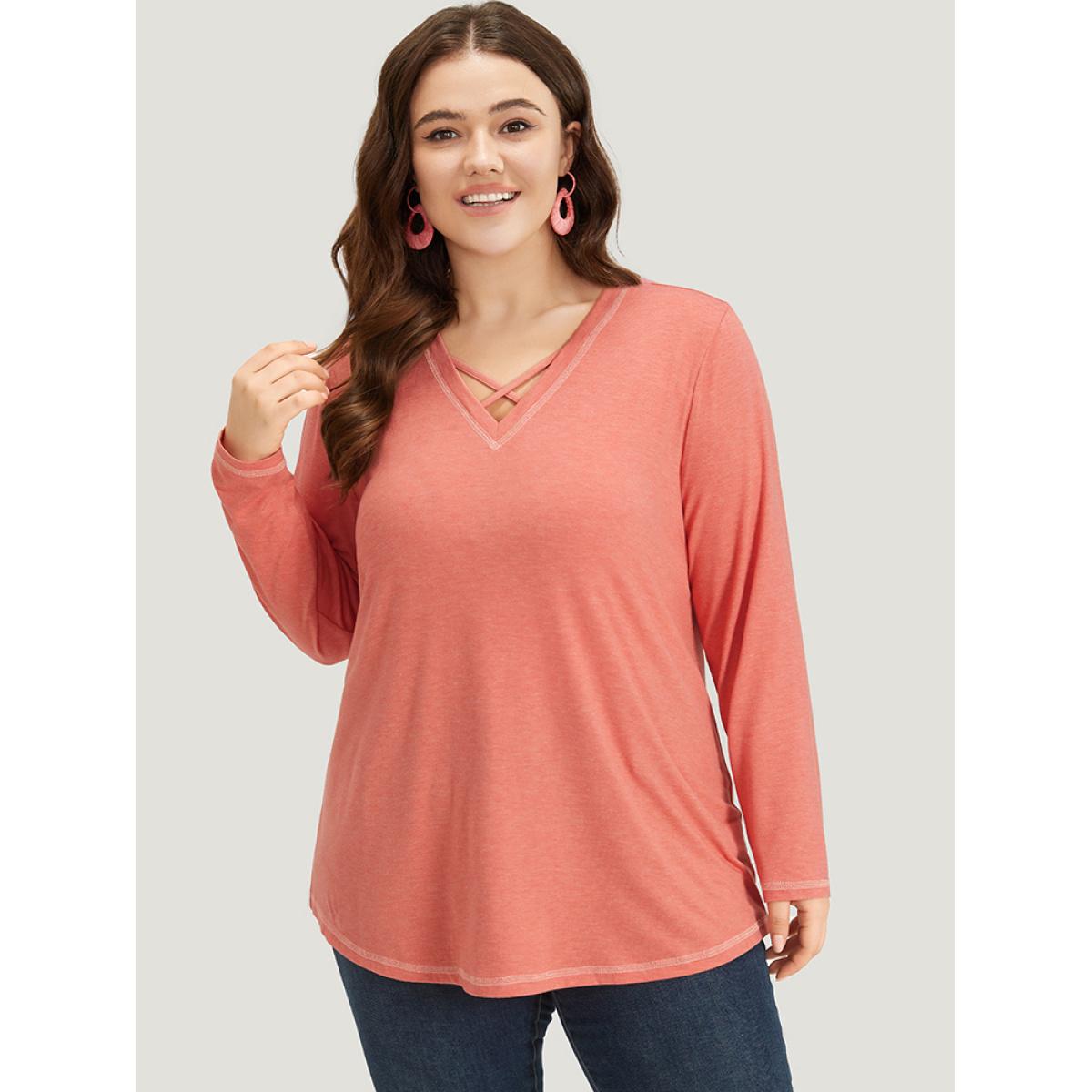 Plus Size Plain Crisscross V Neck Contrast Trim T-shirt Salmon Women Casual Plain Plain V-neck Dailywear T-shirts BloomChic 22-24/3X Product Image